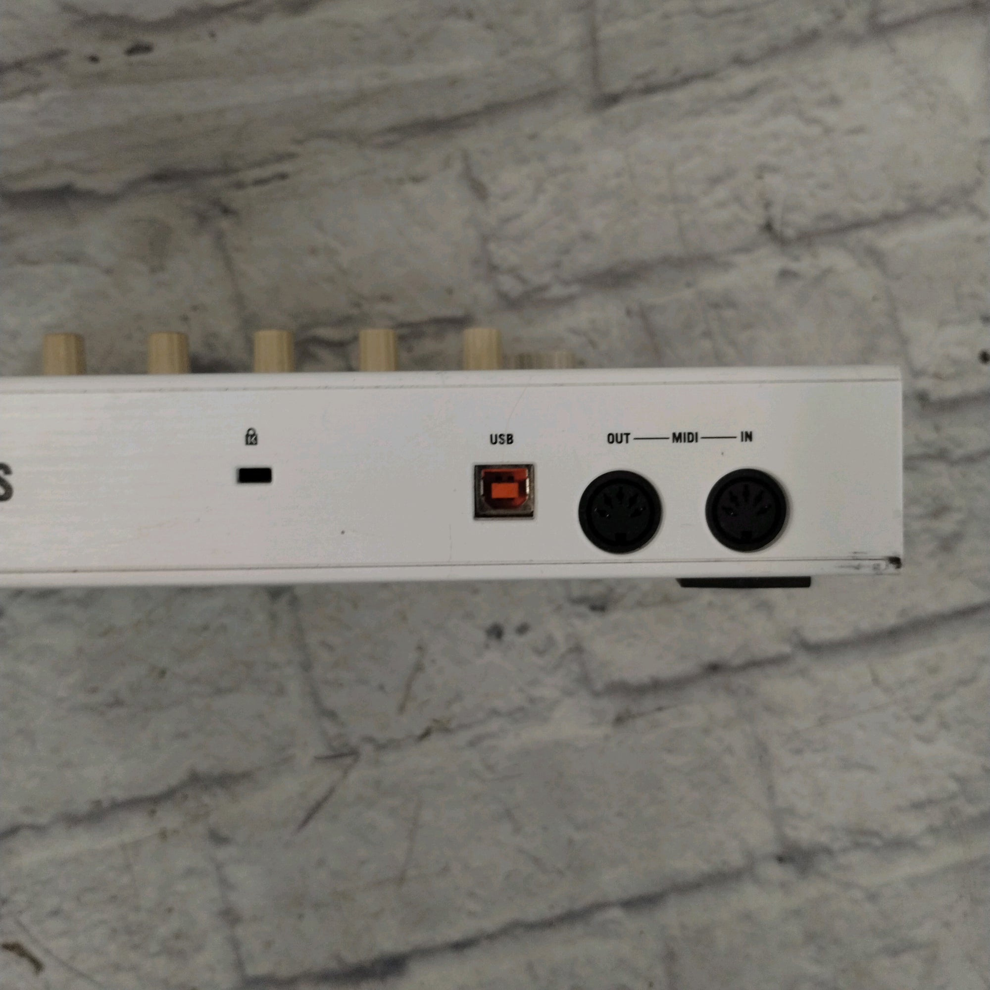 Native Instruments Maschine MK2  White Controller