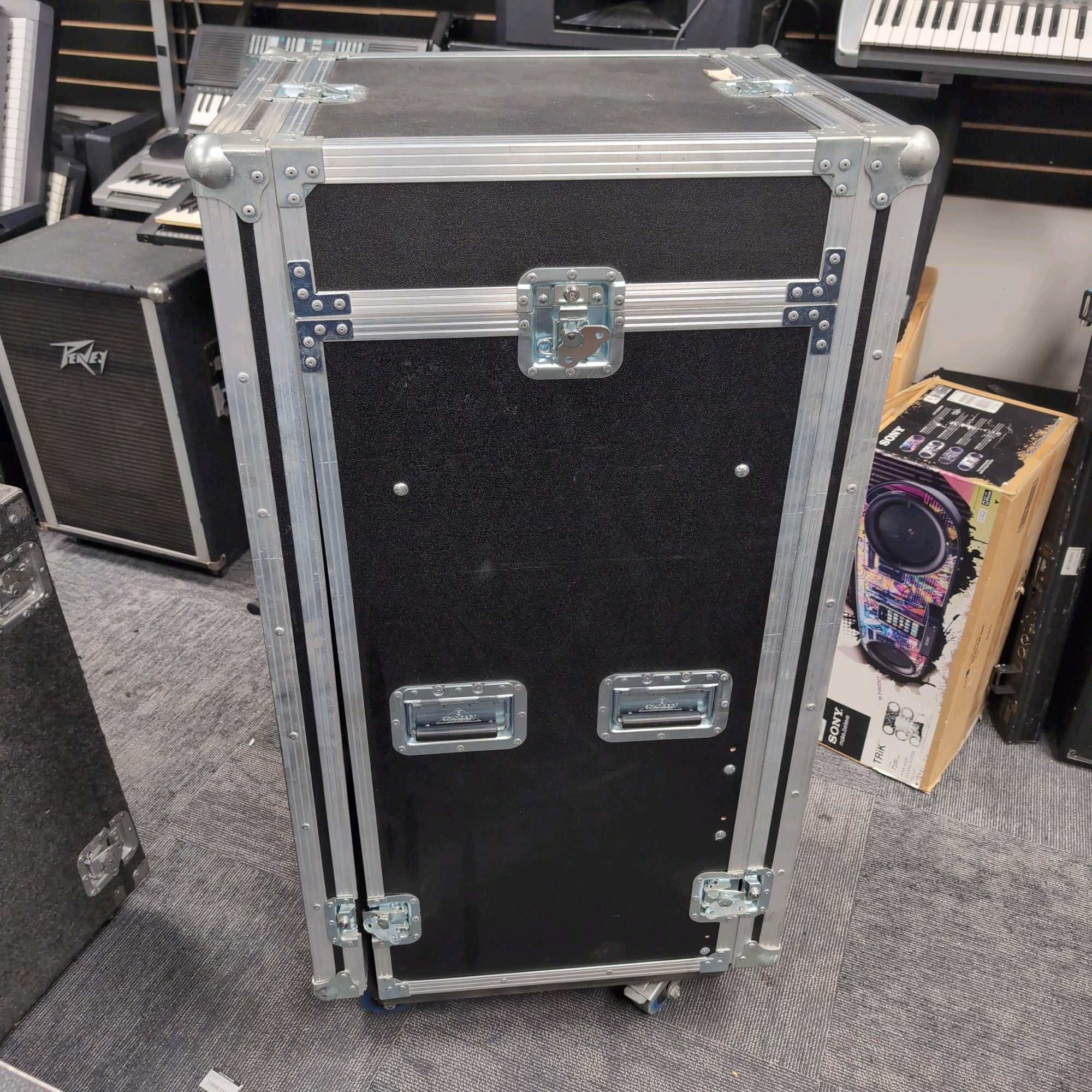 Grundorf T8 Combo 18C Large Rolling Rack Case