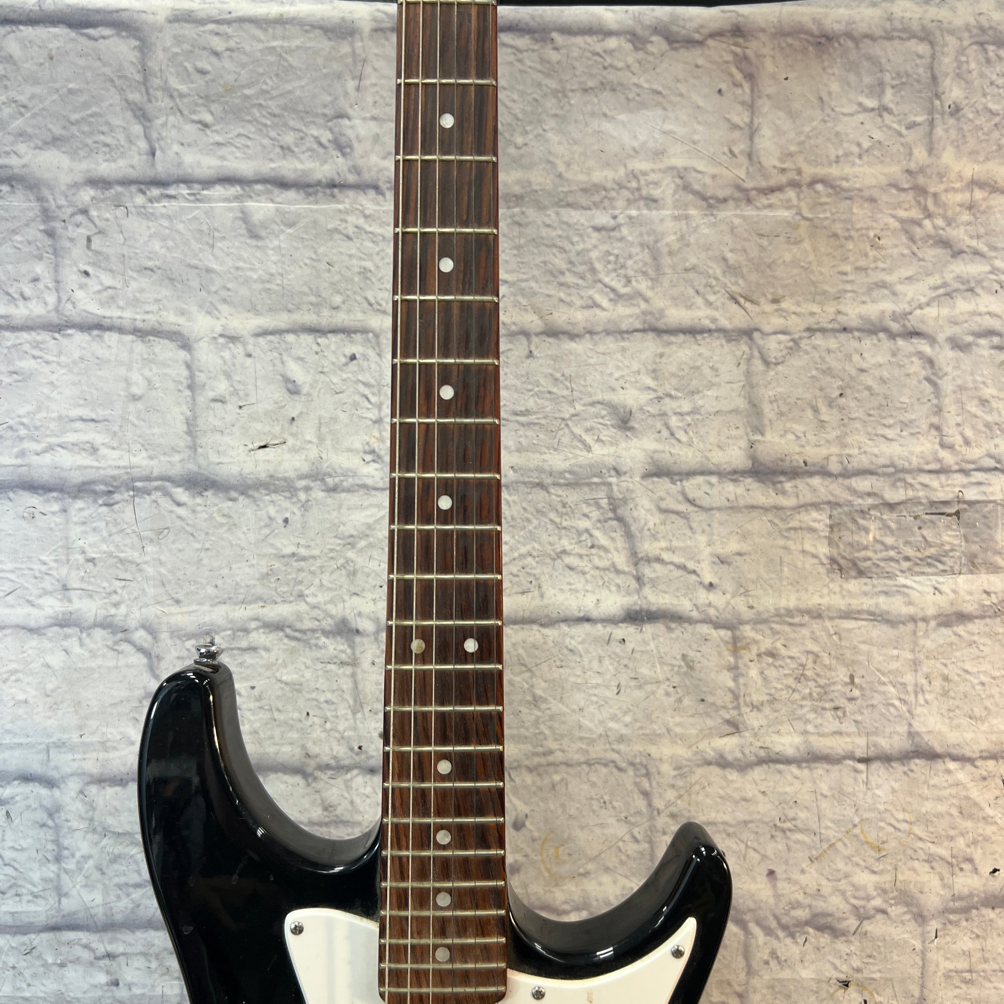 Behringer El Toro Strat Style Black