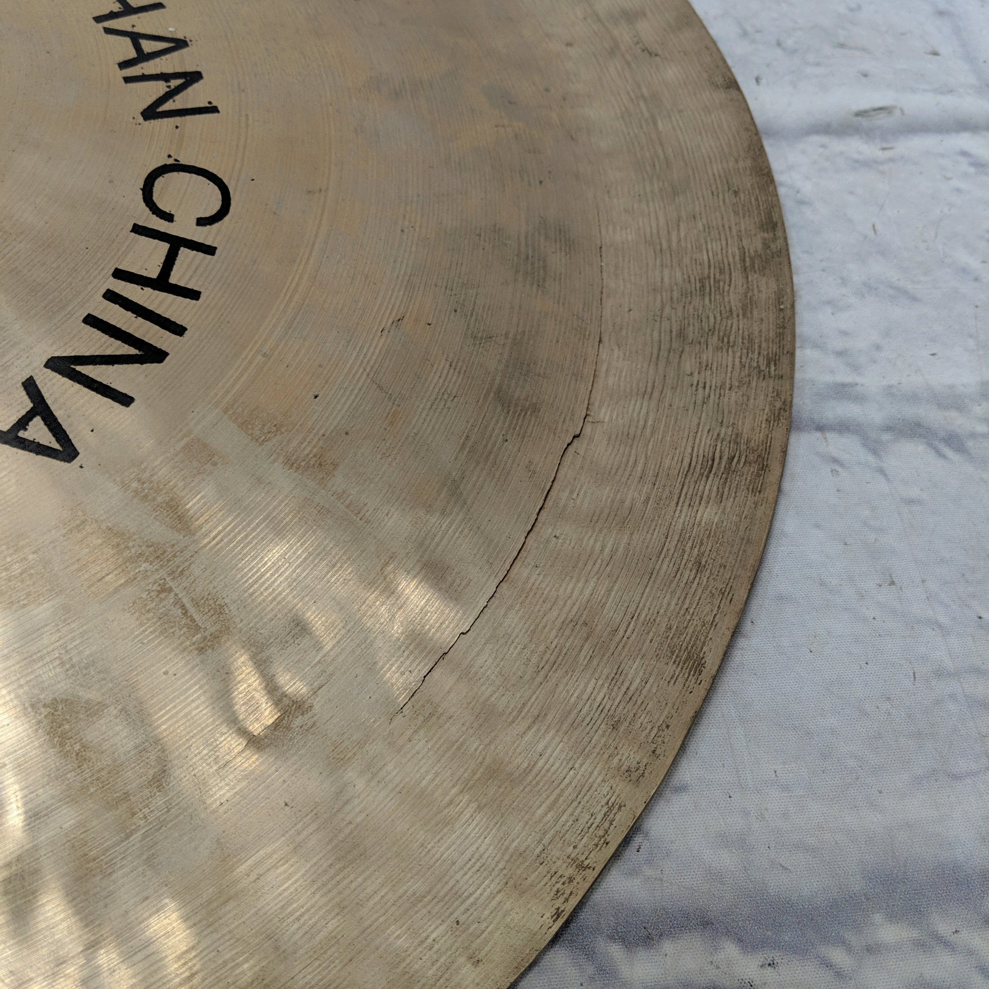 world percussion China Cymbal Made in Wuhan CRACKED