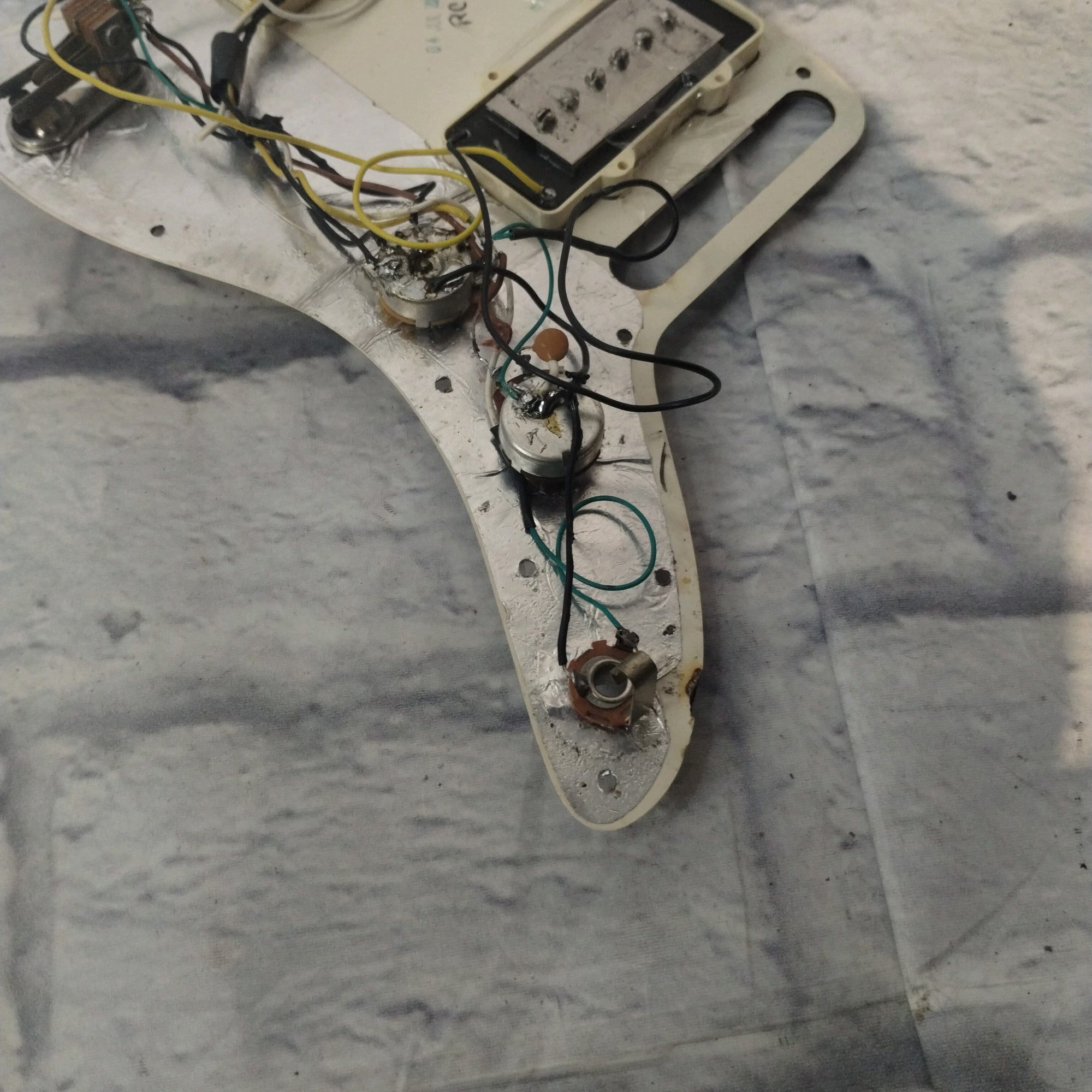 Fender Accessories Loaded Jazzmaster Pickguard W/ V Mod Pickups