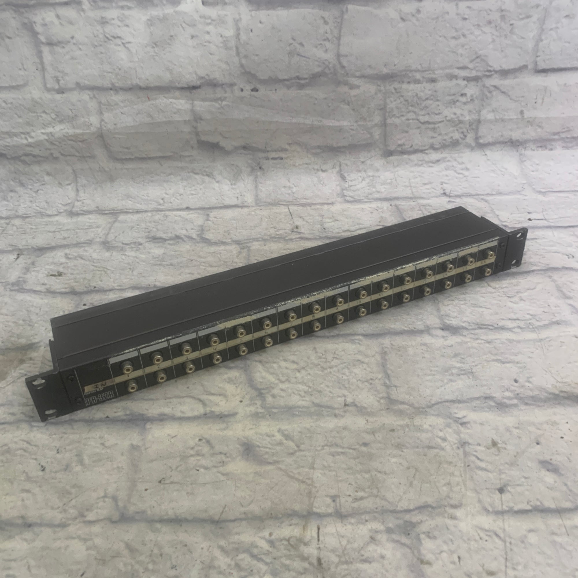 Tascam Patch bay PB-32R
