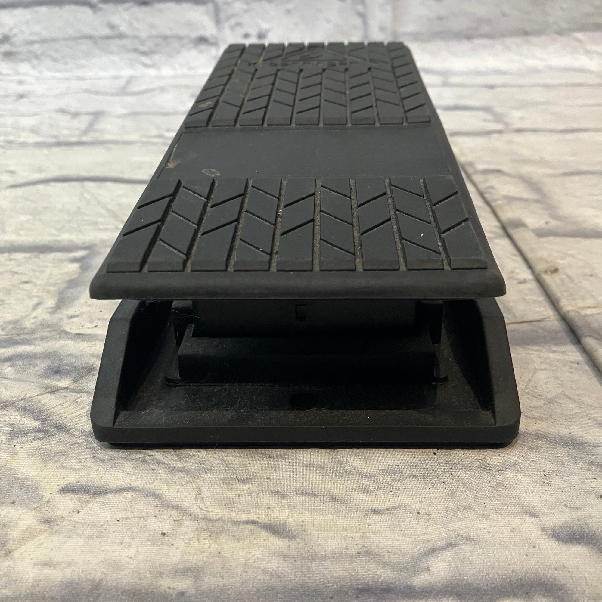 Behringer FCV100 Dual-Mode Foot Controller Volume Pedal