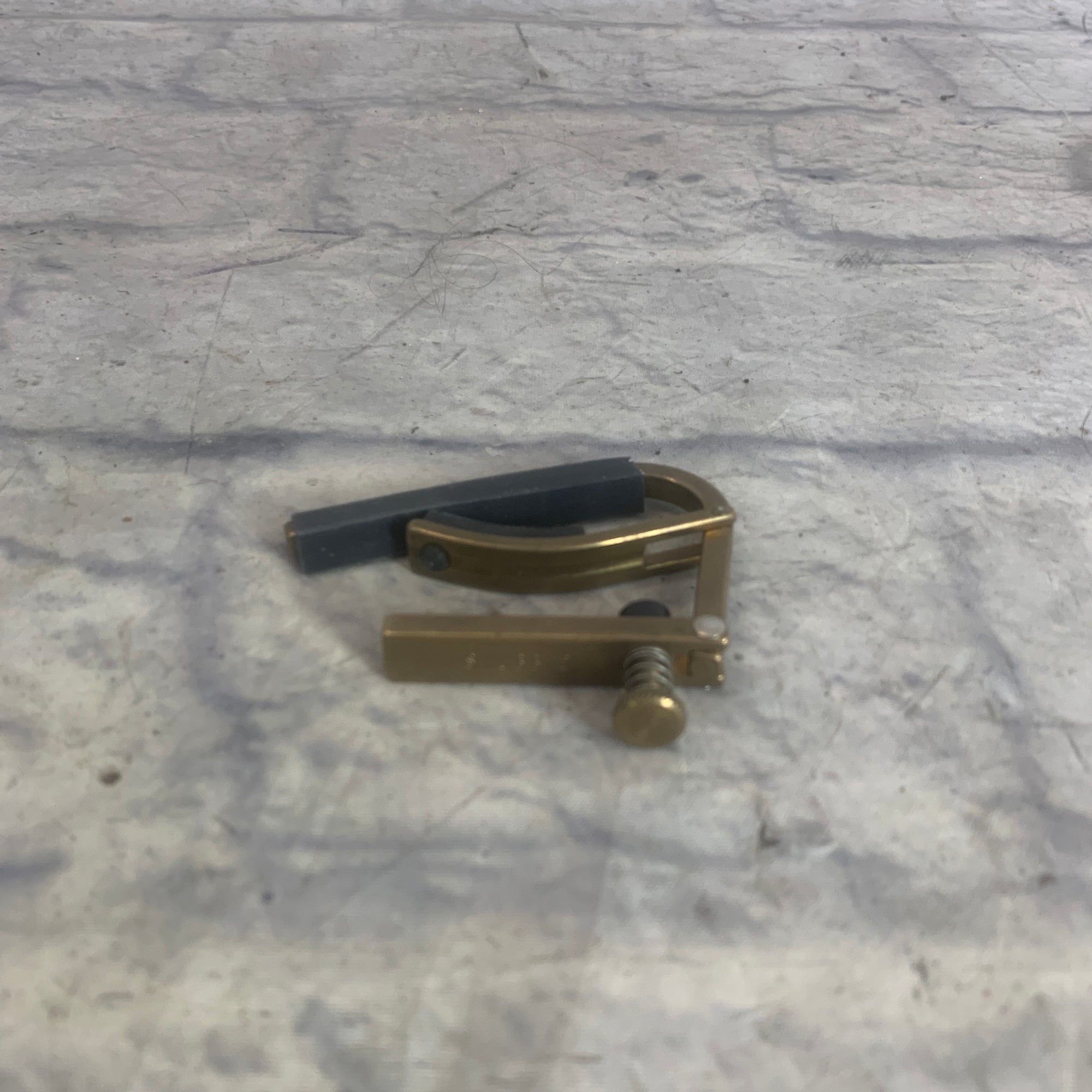 Shubb Capo (Brass)