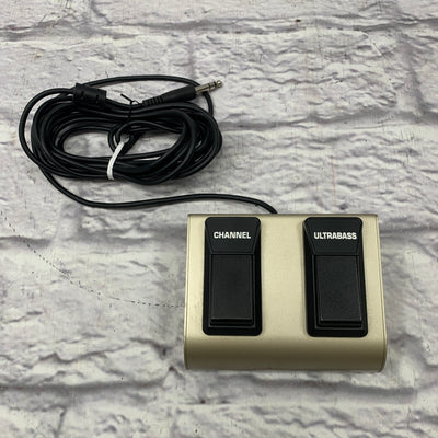 Behringer FS112B Two-Button Footswitch - Channel Ultrabass 1/4" TRS