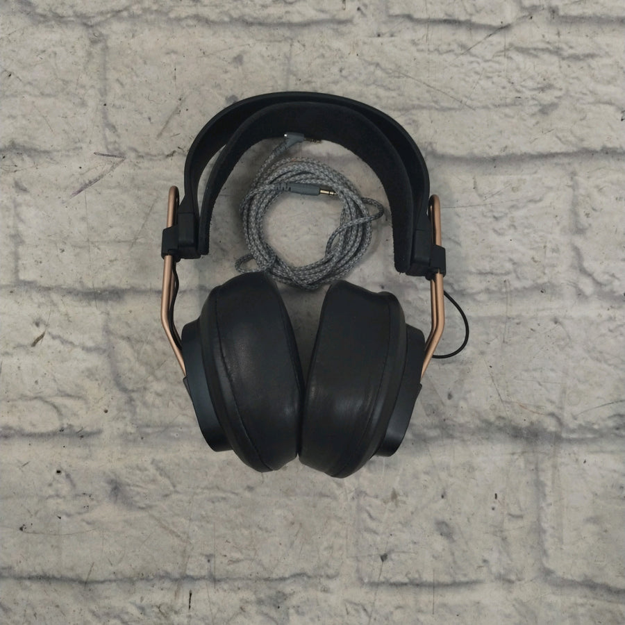 Mr Speakers Mad Dog V3 headphones