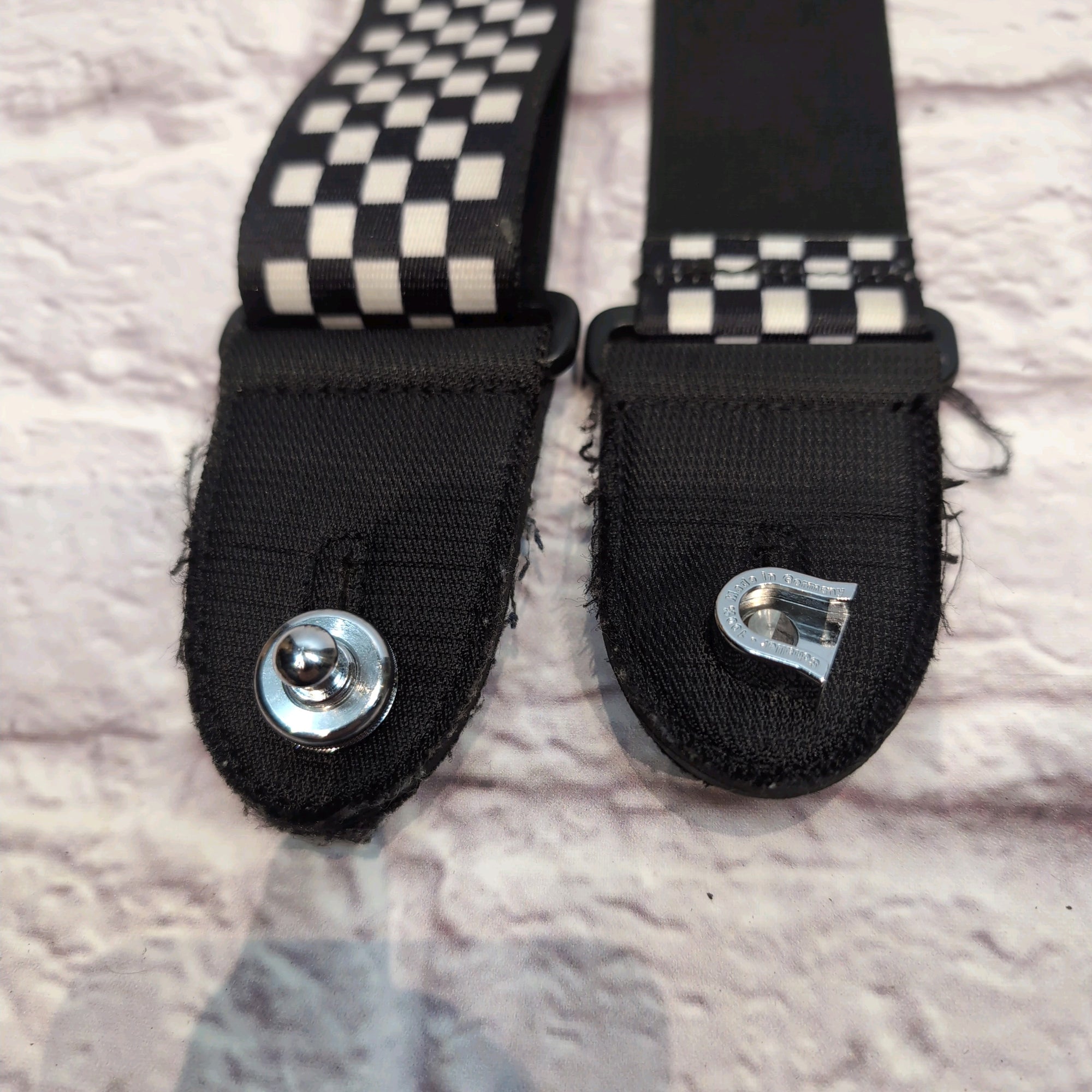 Levi's Checkered Guitar Strap w/ Schaller Strap Locks