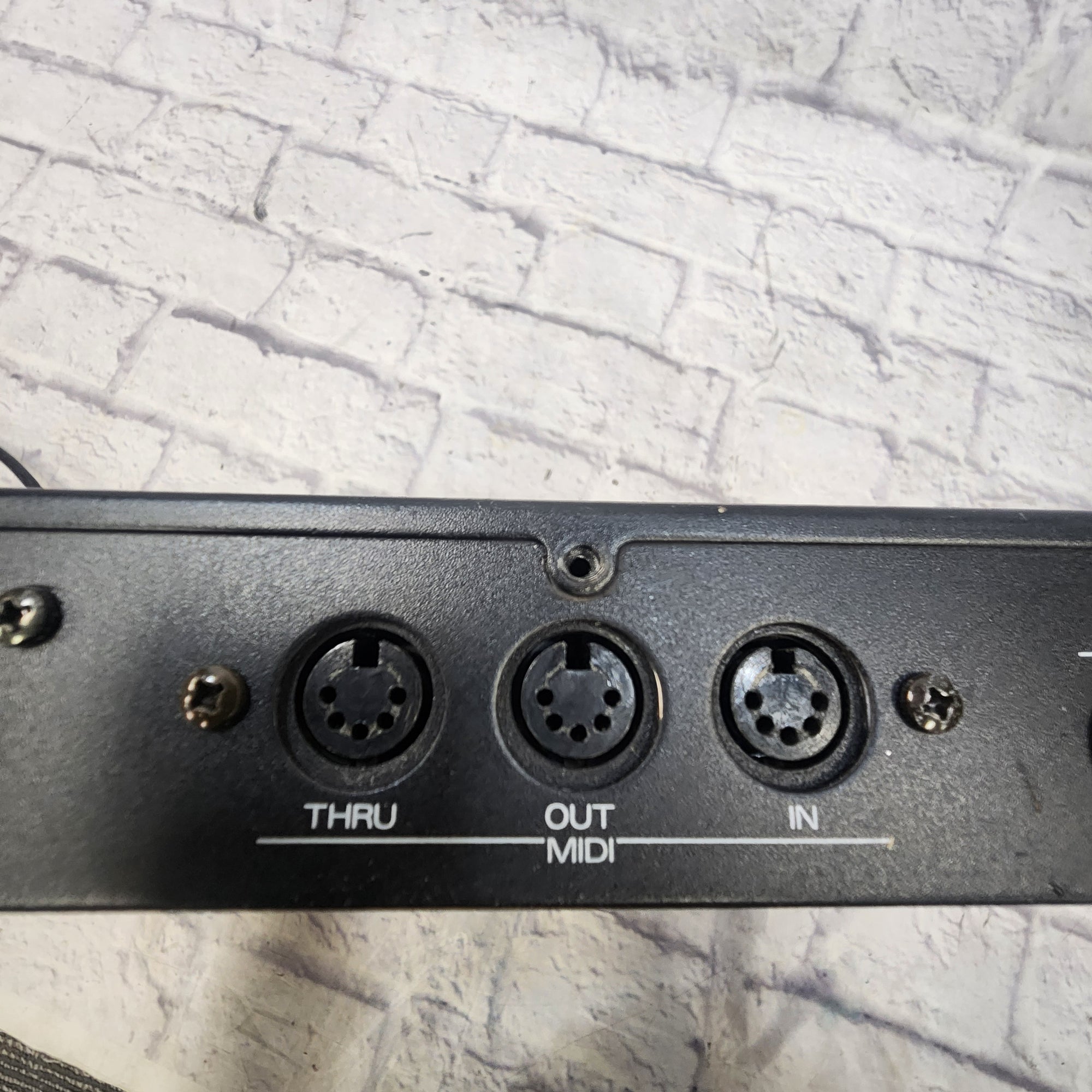 Roland  U-220 Digital Rack Synthesizer