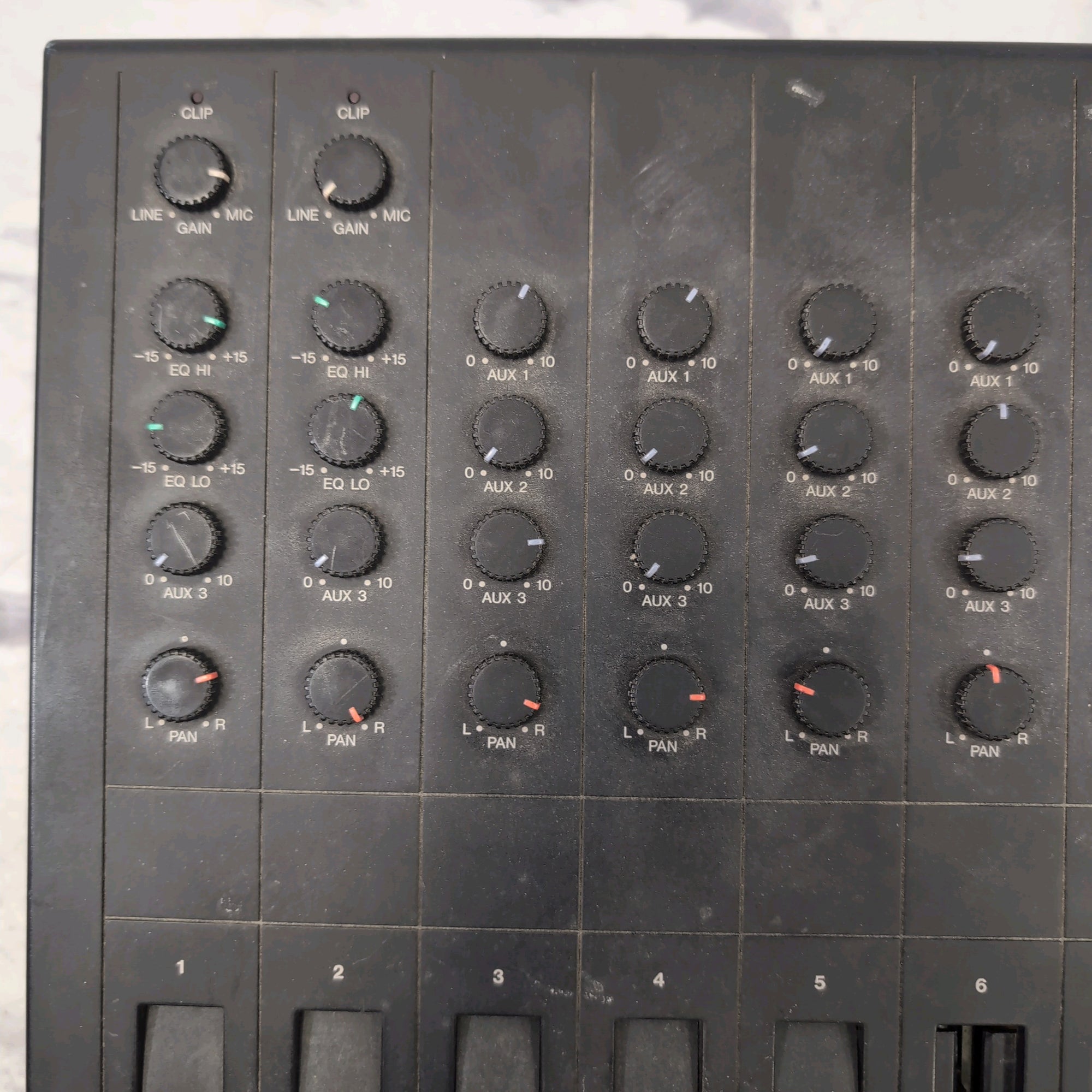 Yamaha KM-802 Keyboard Mixer - Evolution Music