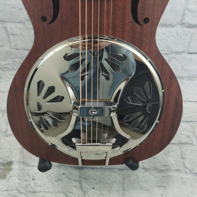 Gretsch G9200 Boxcar Round-Neck, Mahogany Body Resonator Guitar, Natural