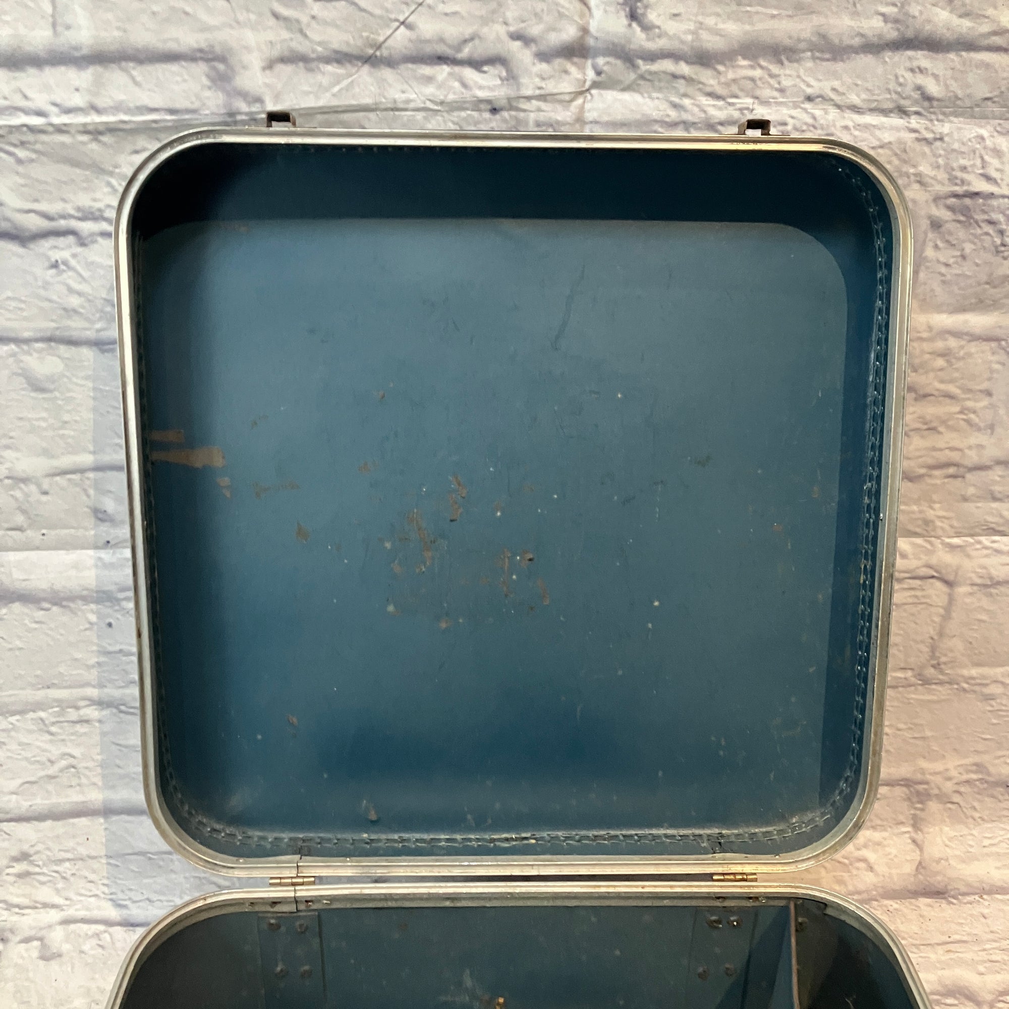 Unknown Vintage Suitcase Snare Case