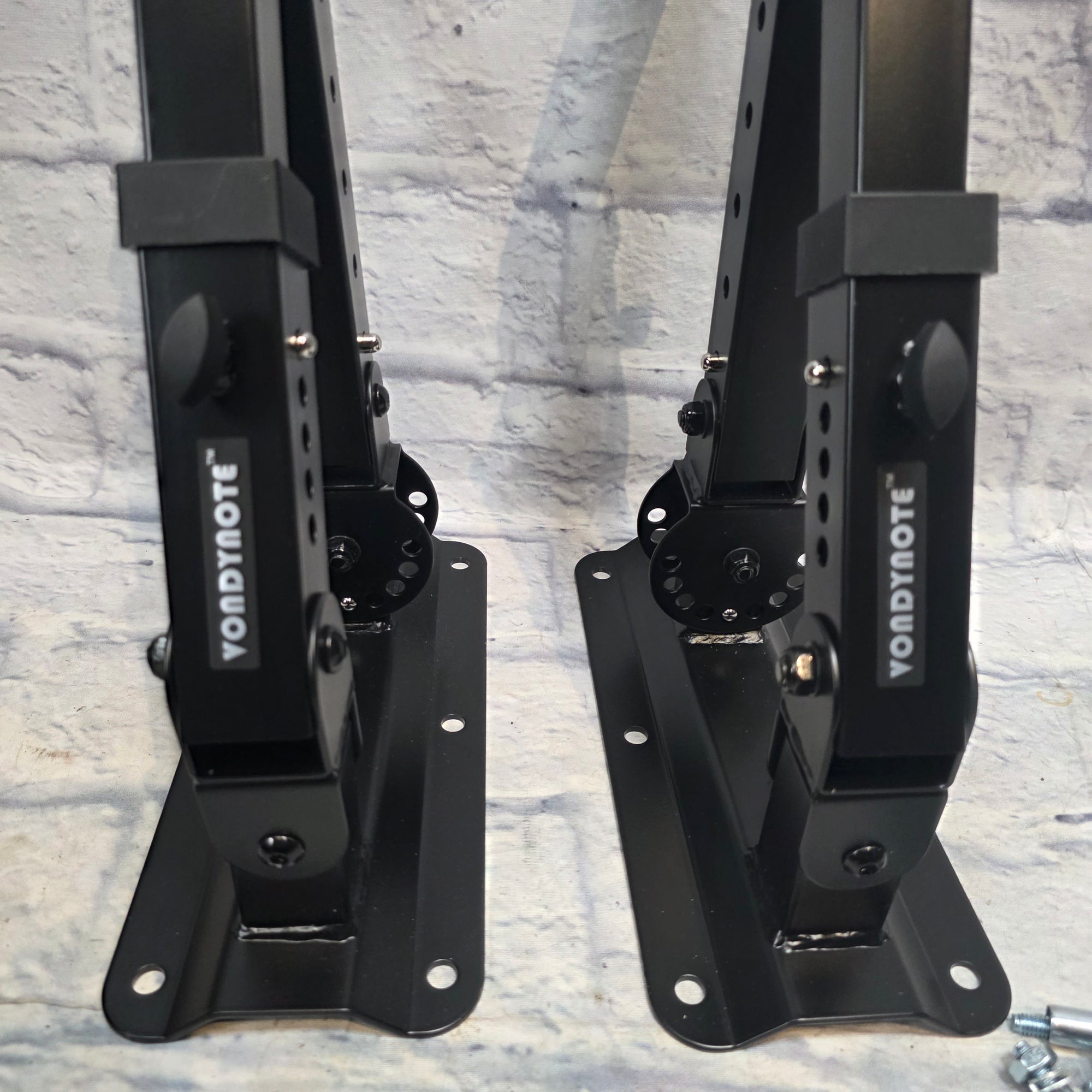 Vondynote Speaker Wall Mounts