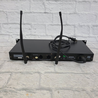 Technical Pro WM1201 w/ Microphone Wireless Rack Receiver