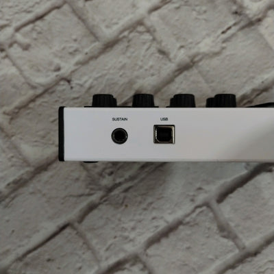 Akai MPK Mini Midi Controller