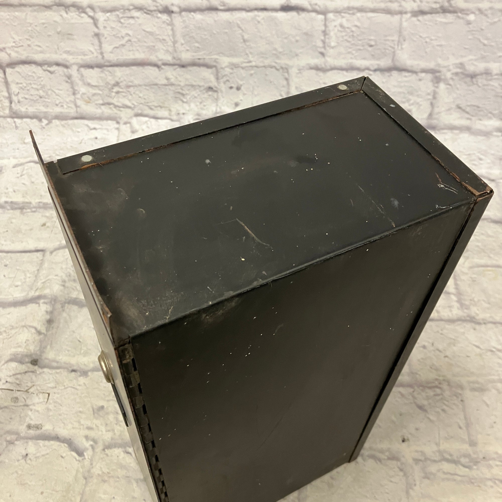 Unknown  Rack Mounted Lockbox