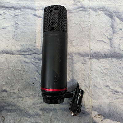 Focusrite Scarlett CM25 Condenser With Windscreen, Case, and Clip Microphone