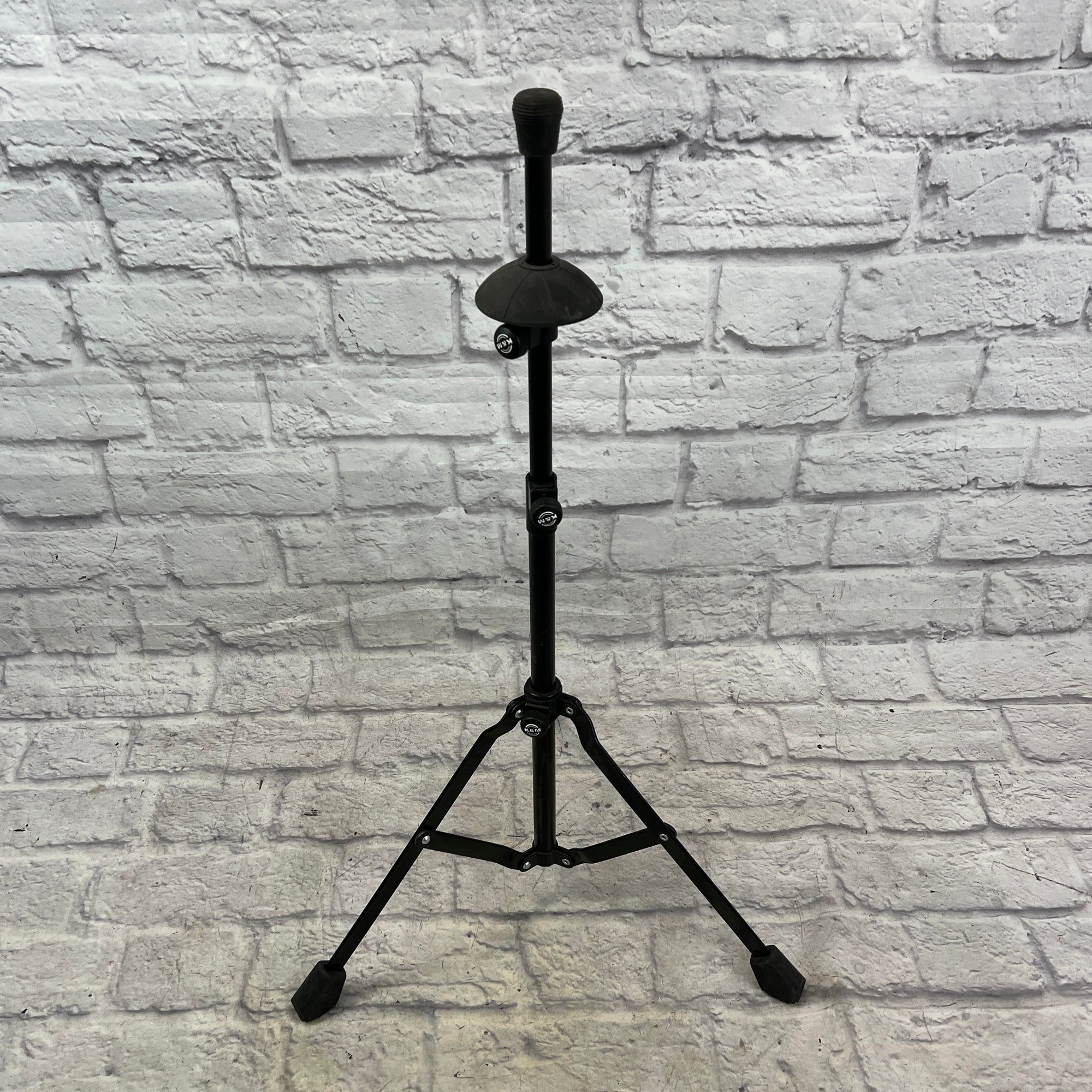 K&M Horn Stand