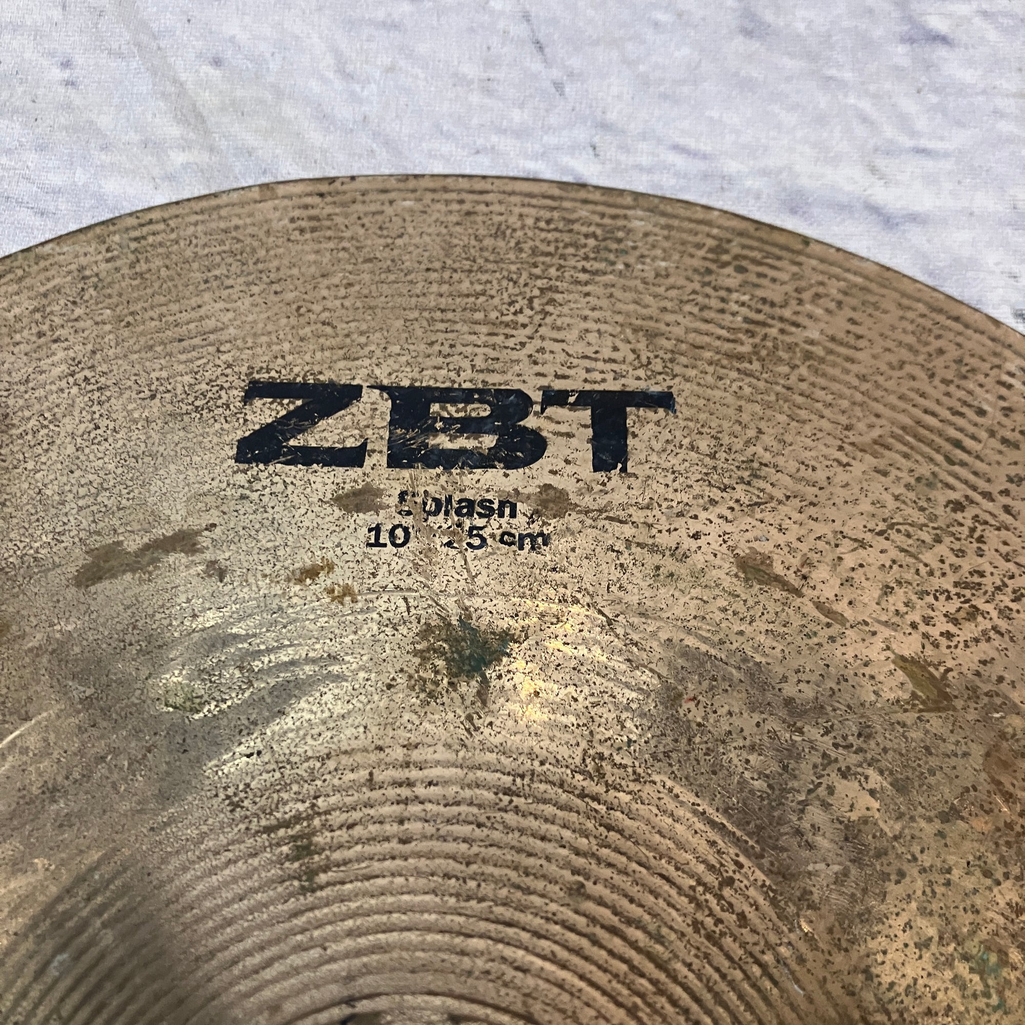 Zildjian ZBT Splash 10" Splash Cymbal - Cracked Bell