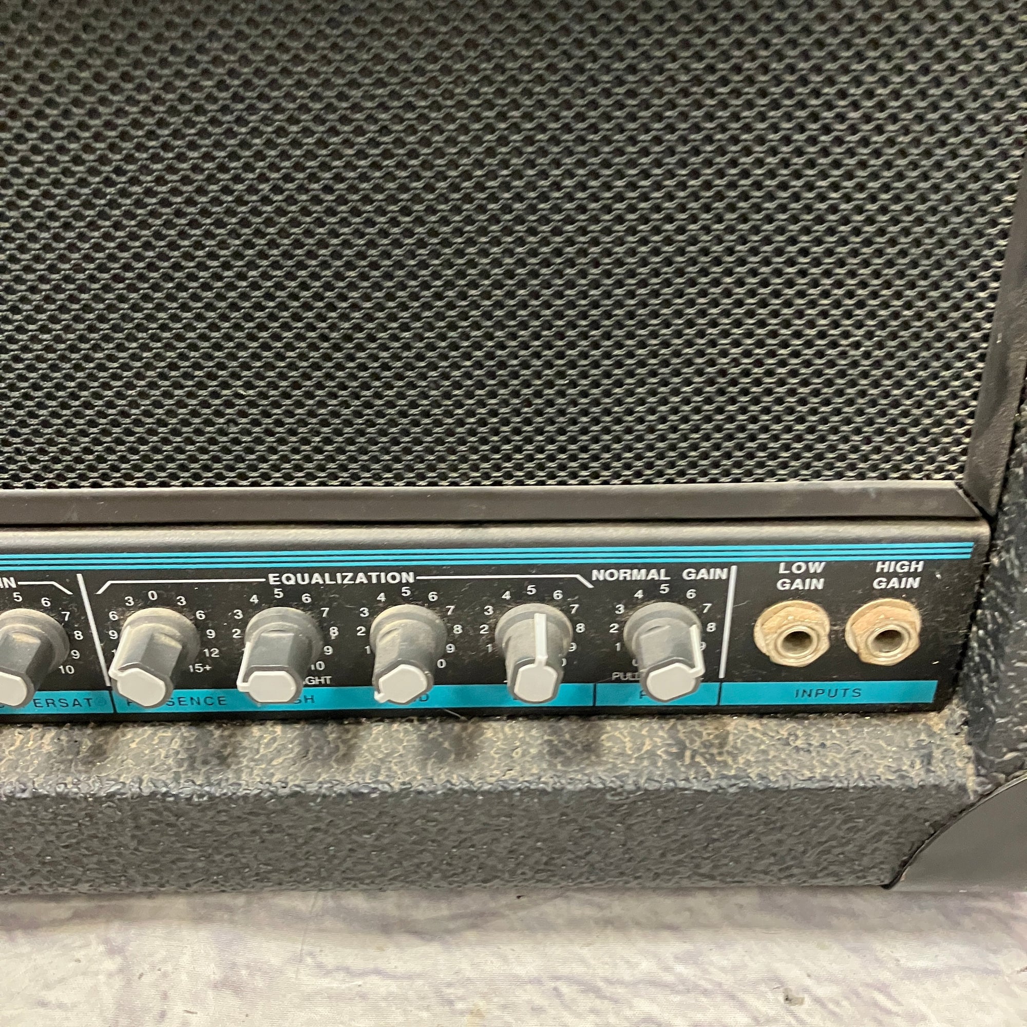 Peavey Revolution Solid State Guitar Amp Head