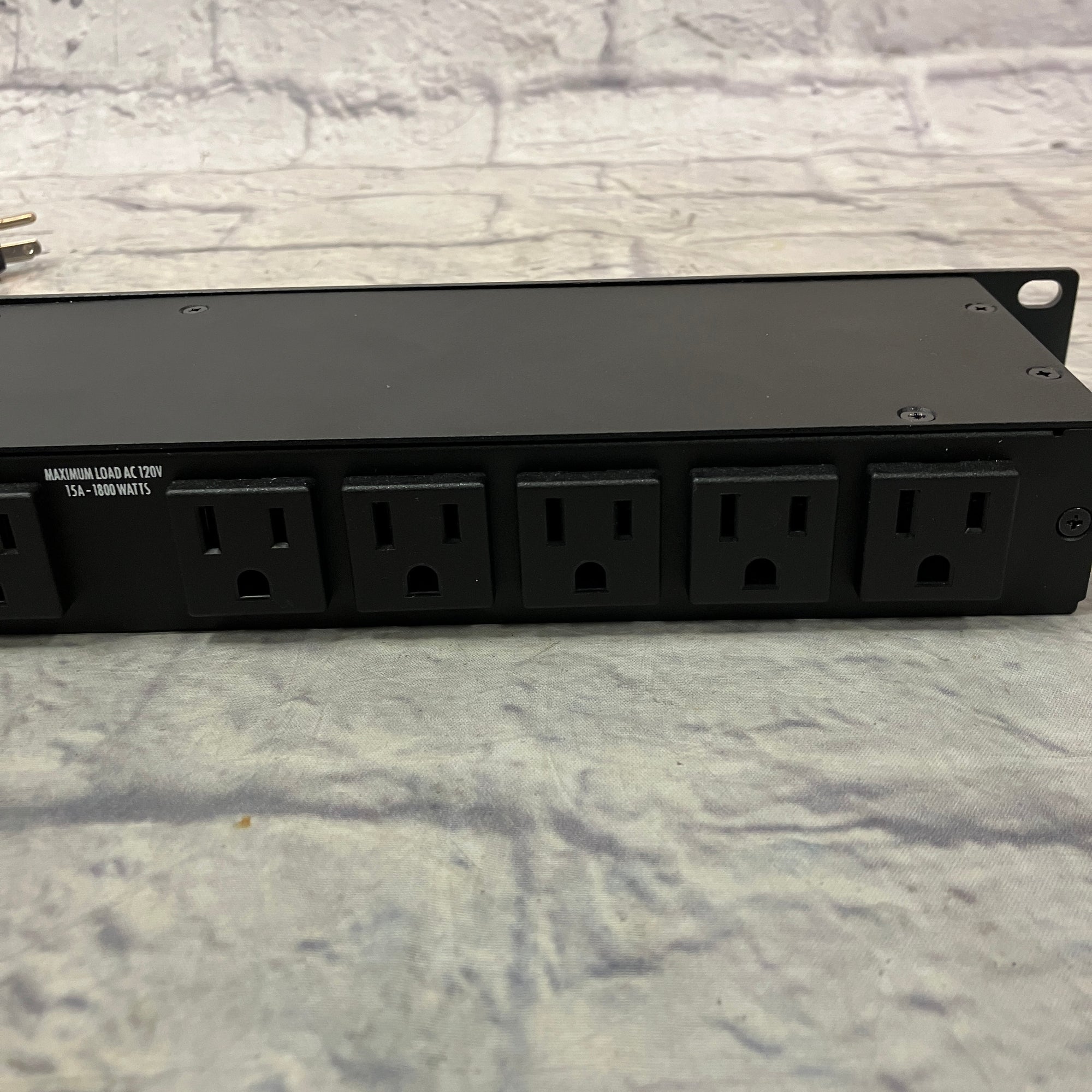 Furman M-8X2 Power Conditioner