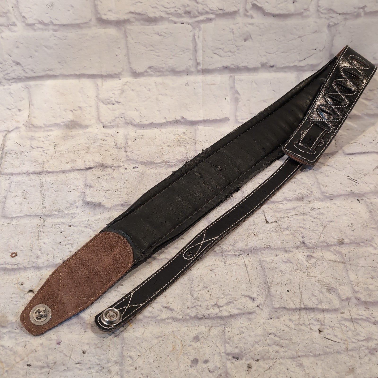 Walker & Williams C-44 Concho Double Padded Premium Black 3.5" Guitar Strap  w/ Dunlop Strap Locks