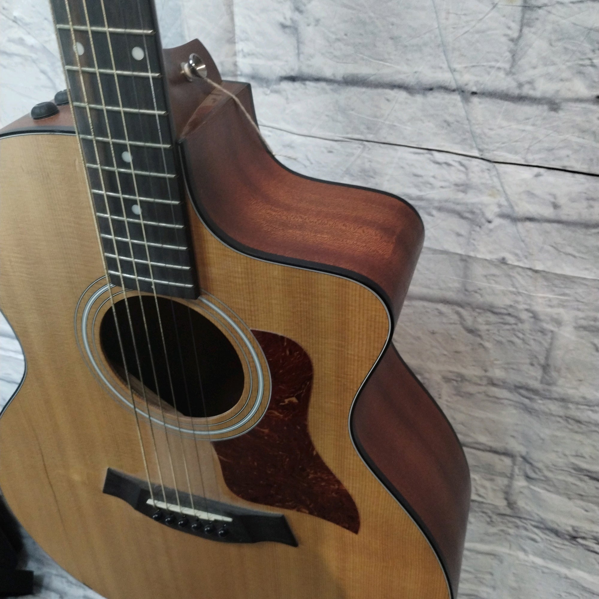Taylor 114ce Natural Walnut Acoustic Guitar w/ case - 2013 AS IS