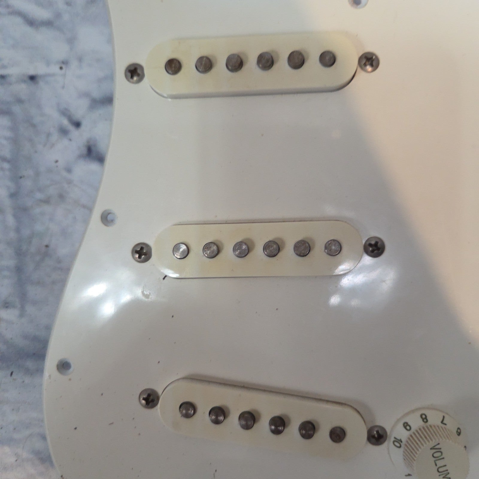 Fender Loaded Stratocaster Pickguard Pickups