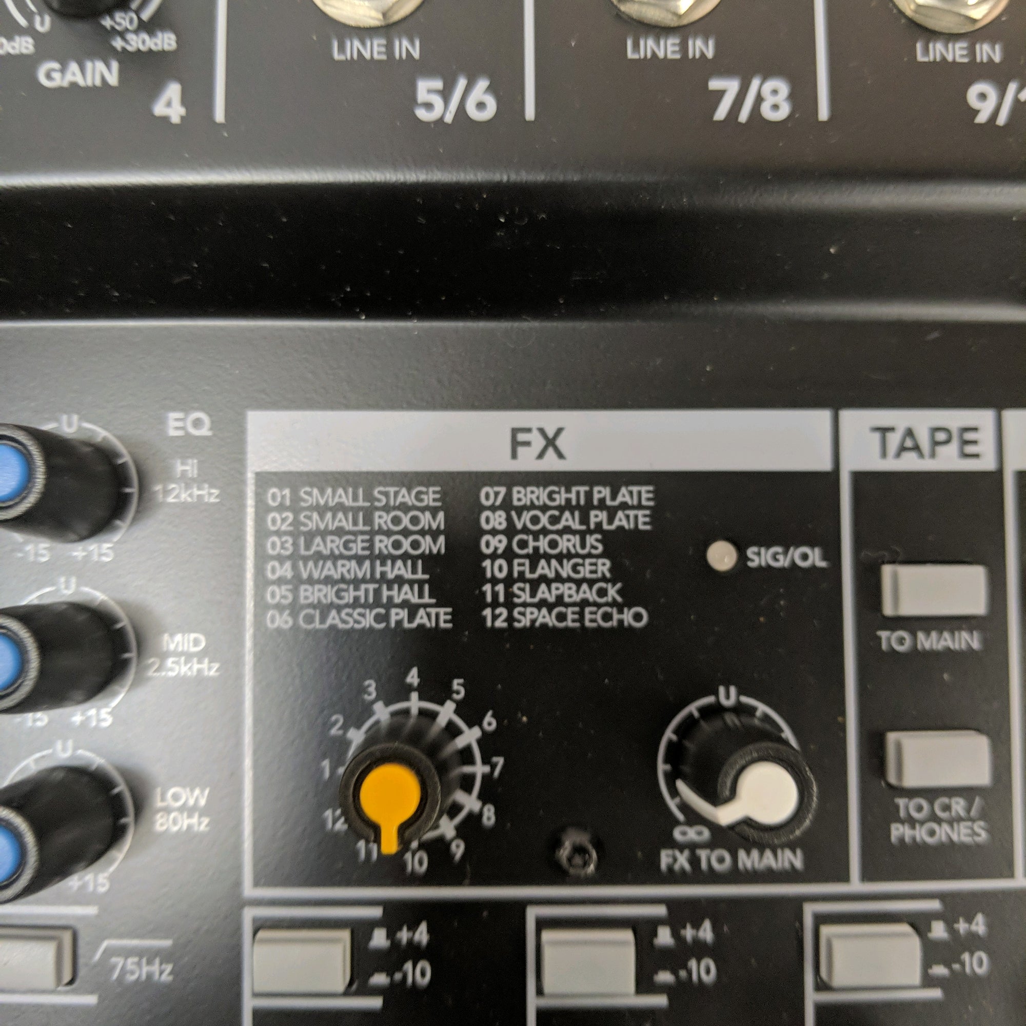Mackie Mix12FX 12 Channel Mixer with Effects