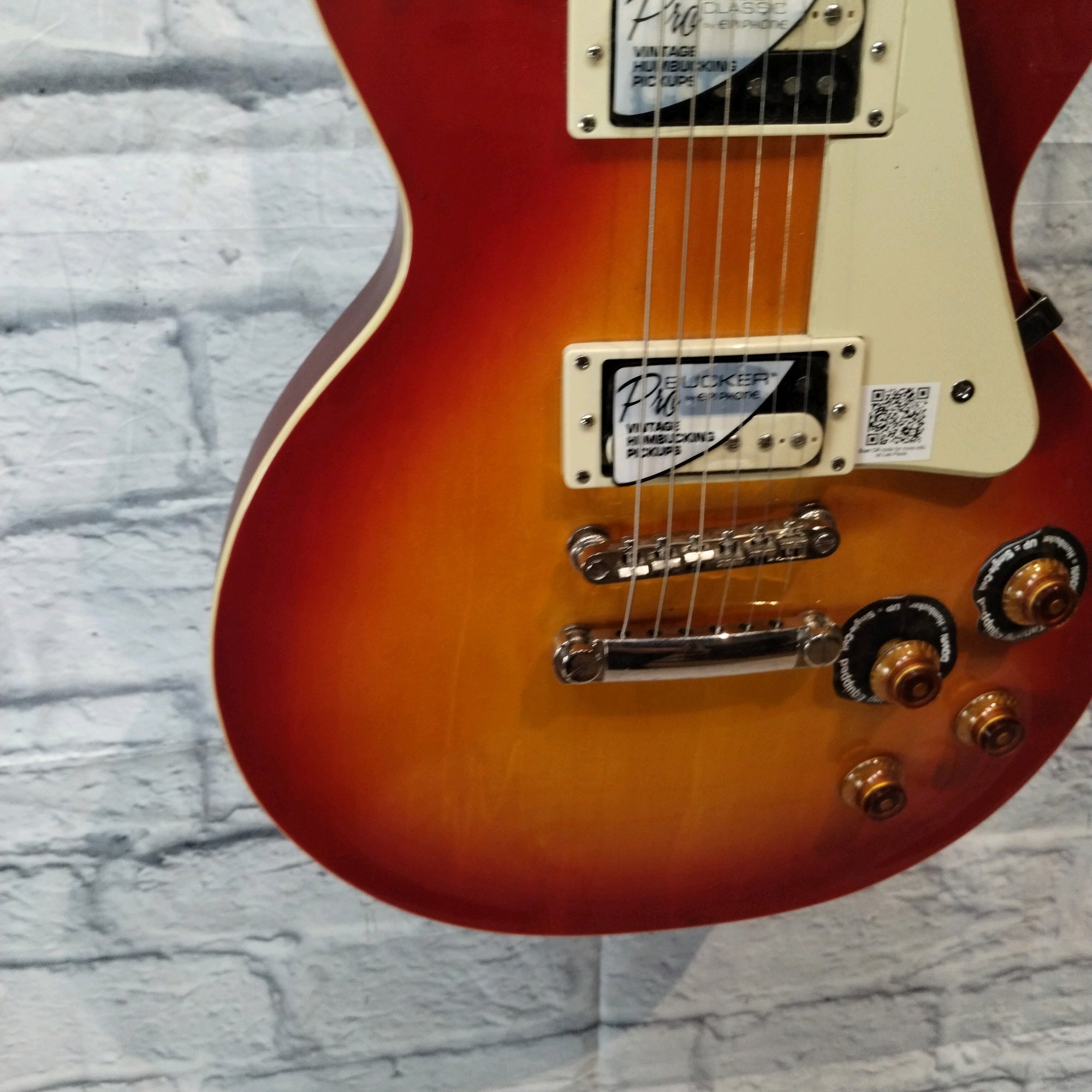 Epiphone Les Paul Classic Worn Heritage Sunburst Electric Guitar