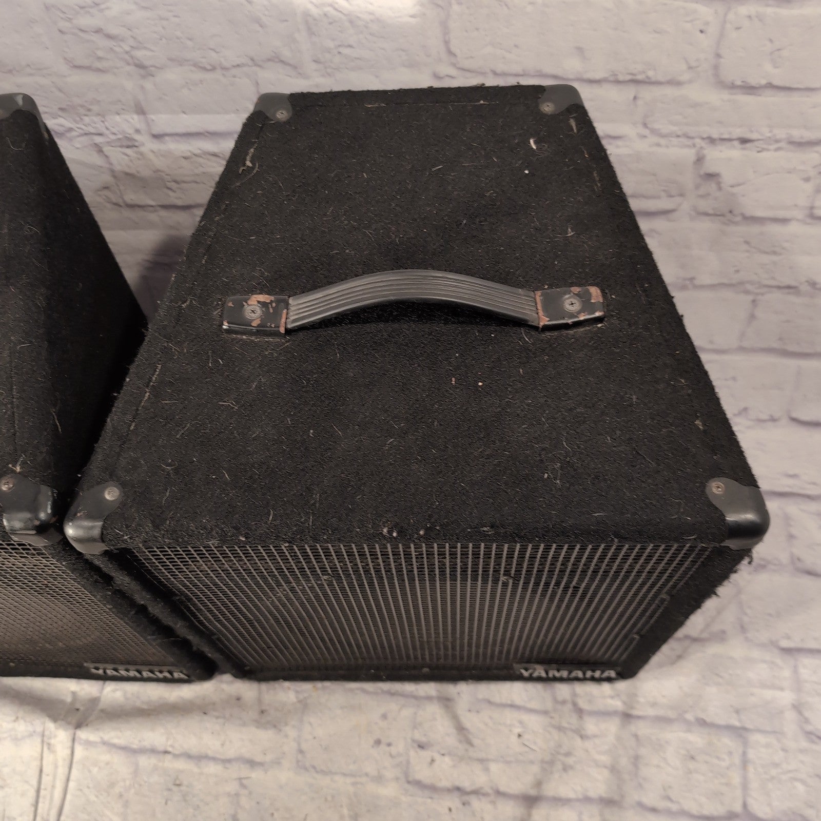Yamaha SP-12 400W Passive Speaker Pair
