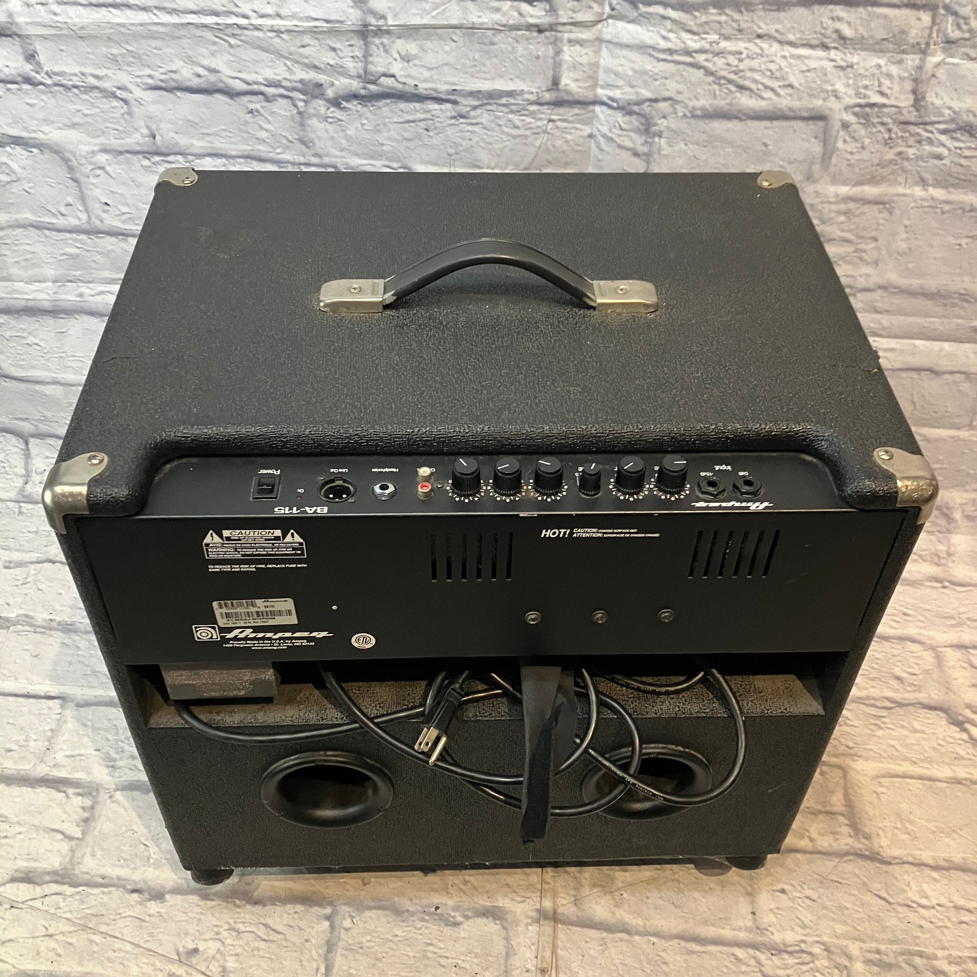 Ampeg BA-115 Combo Amp