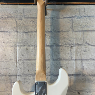 Unknown White S Style Electric Guitar
