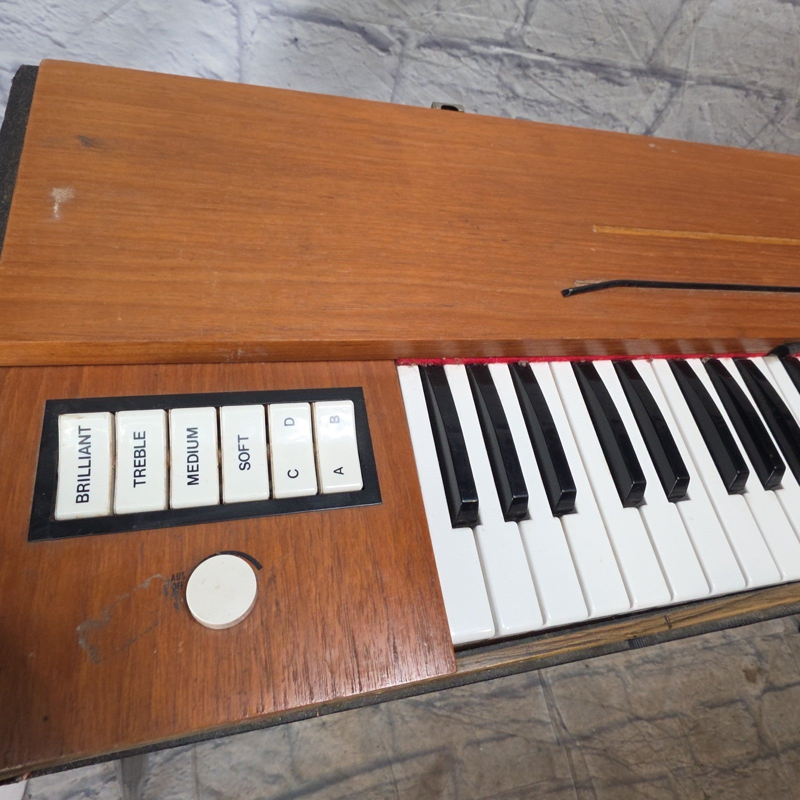 Hohner Clavinet D6 Analog Synth