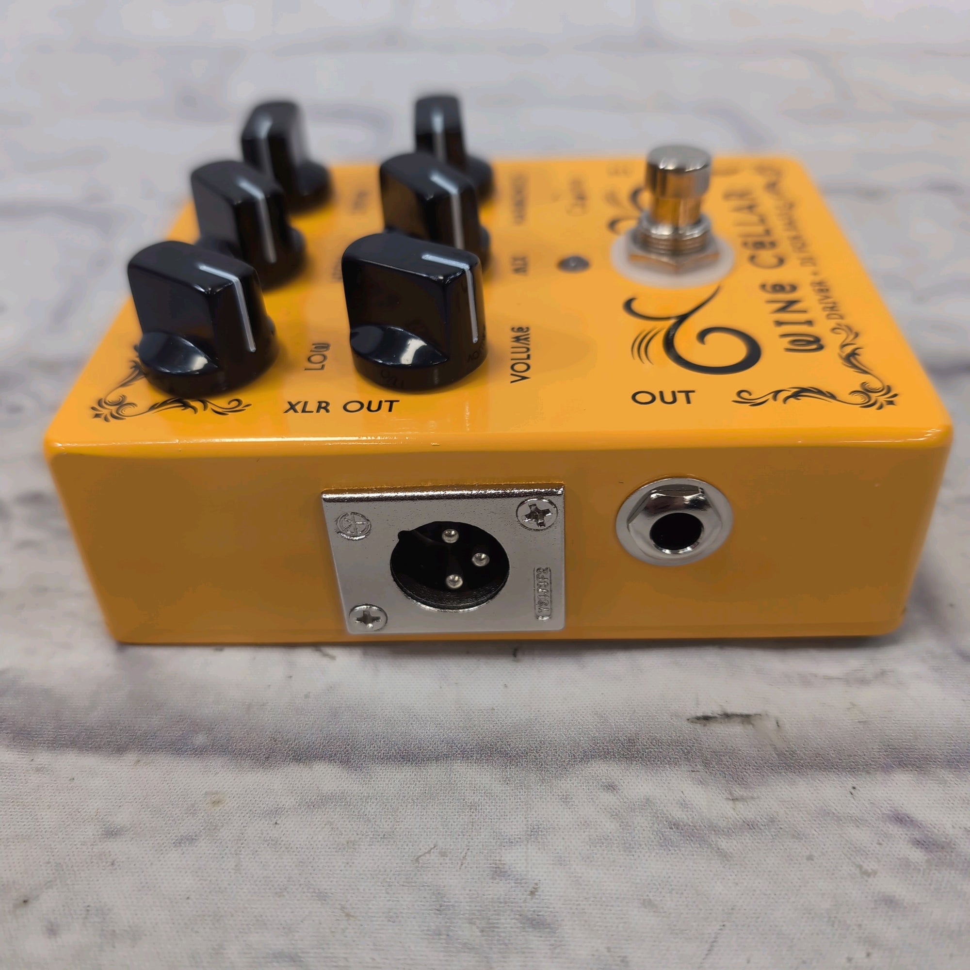 Caline Wine Cellar Bass Drive & DI Pedal