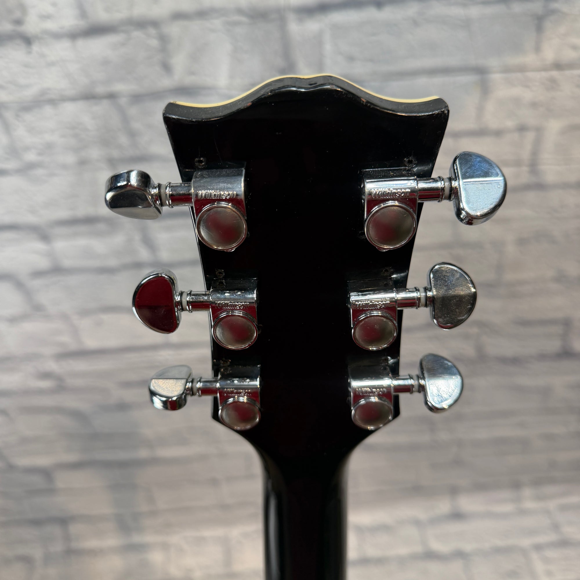 Lawsuit 70s Les Paul Copy w/ Seymour Duncan Electric Guitar