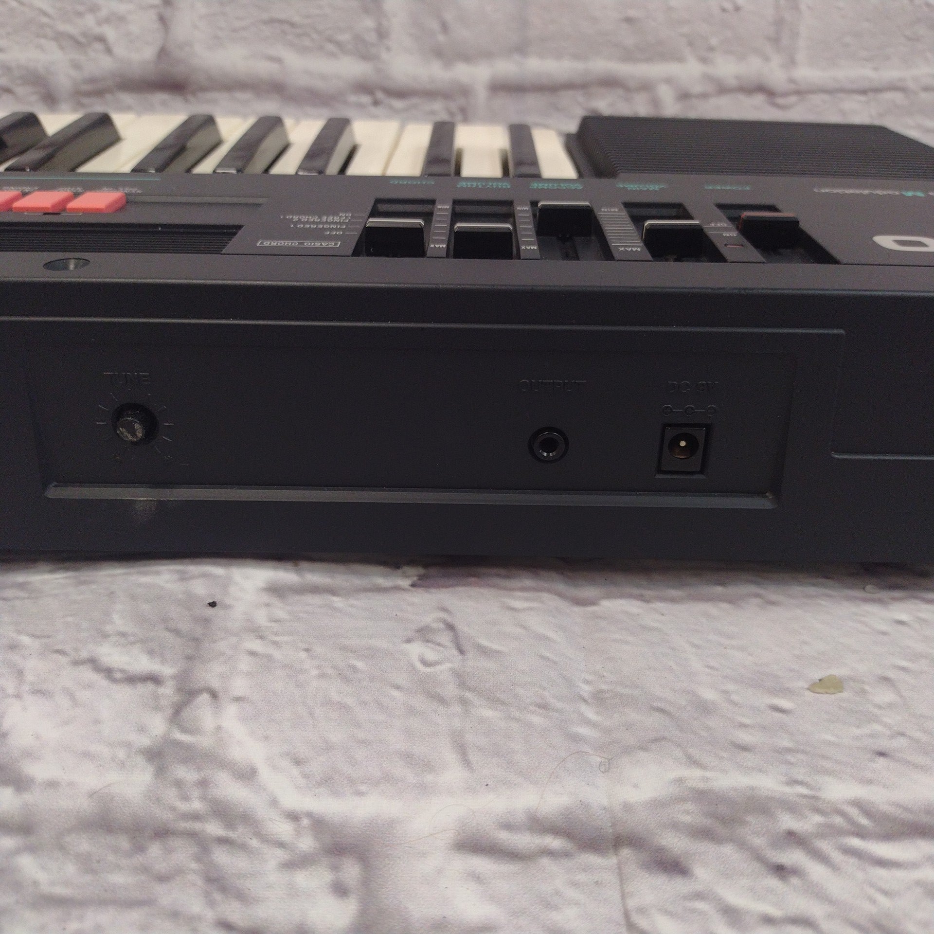 Casio CT370 Keyboard