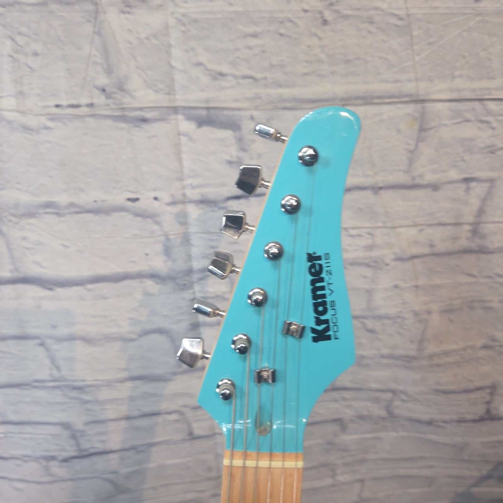 Kramer Focus Teal VT-211S ( With Case) Electric Guitar