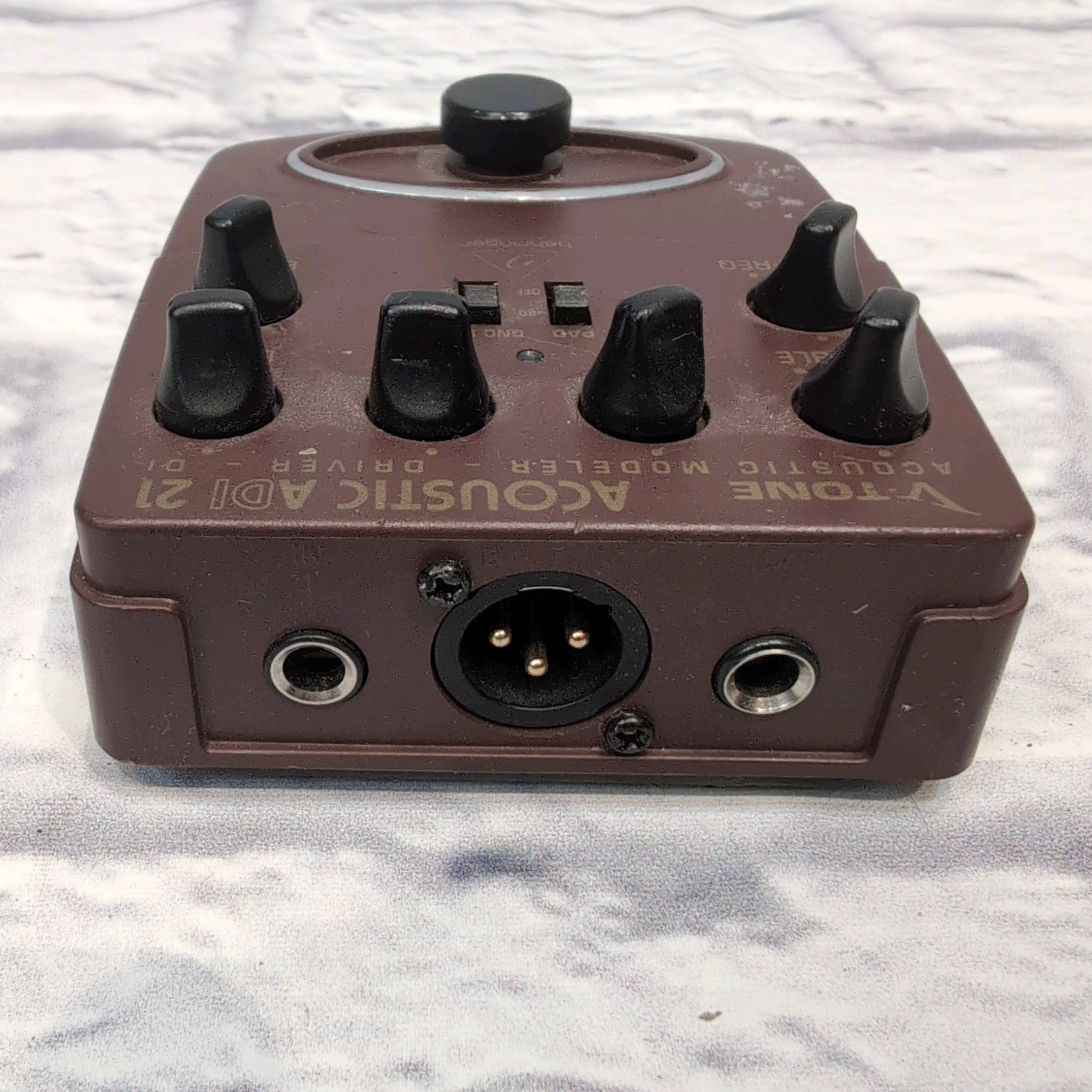 Behringer V-Tone Acoustic ADI21 Acoustic DI Pedal