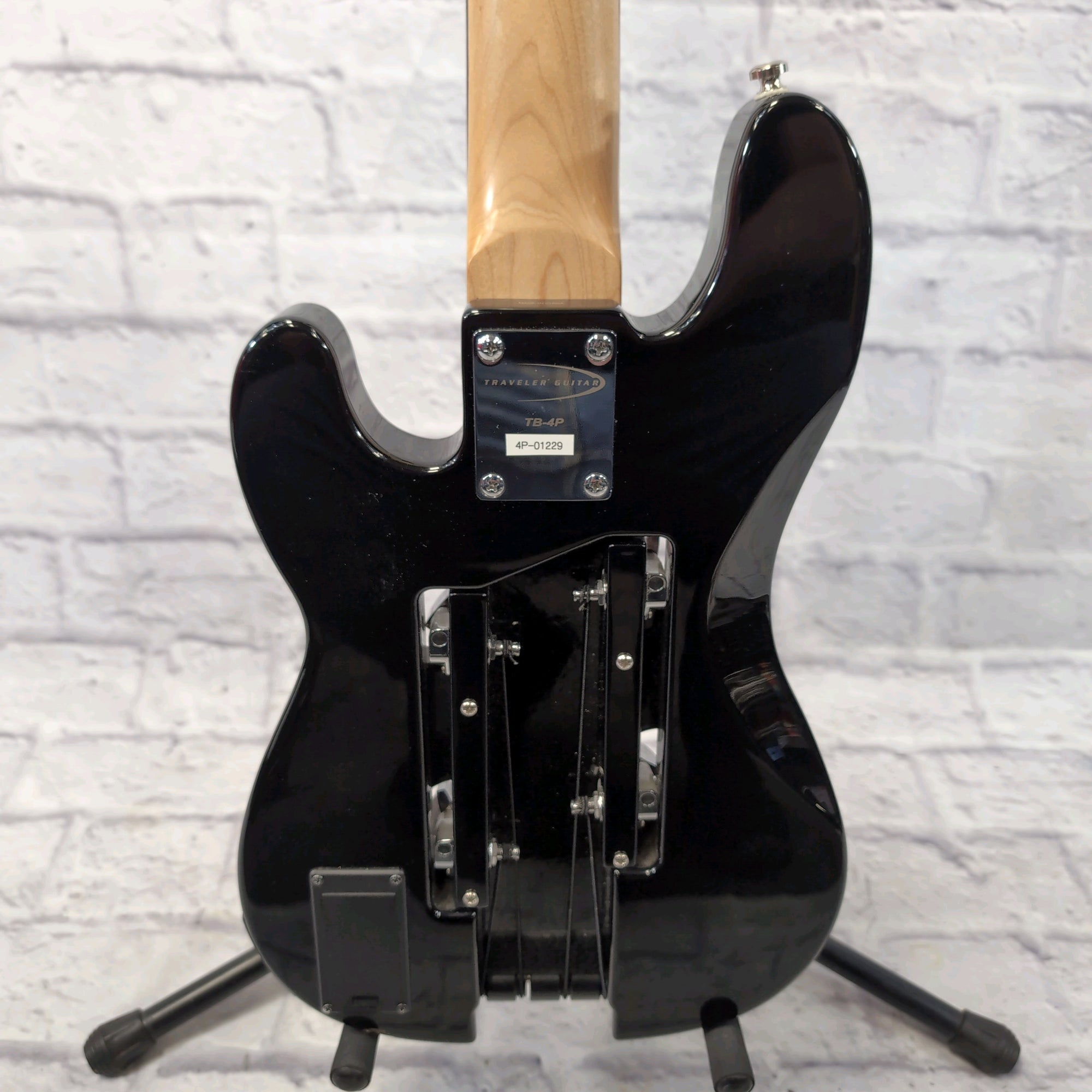 Traveler TB-4P Sunburst Bass Travel Guitar