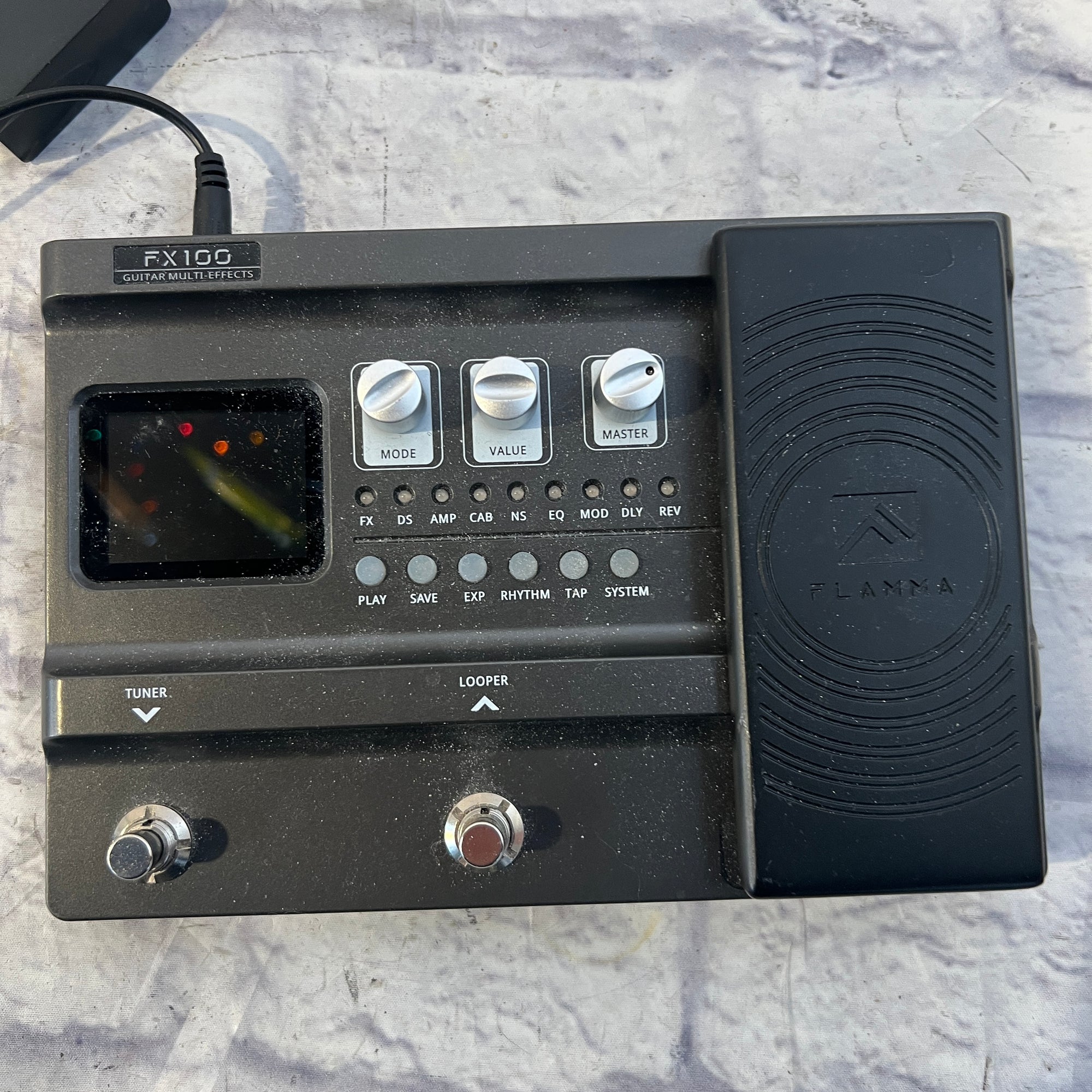Flamma FX100 Mulitieffects Pedal with Power Supply.