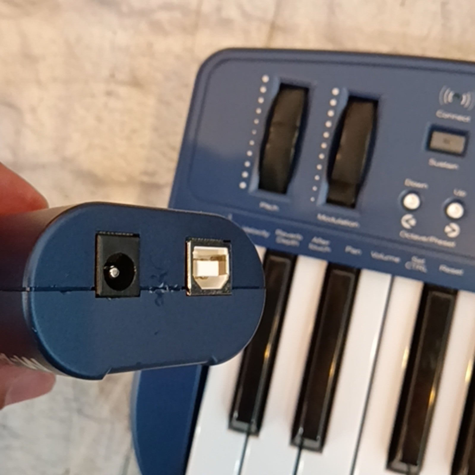 M-Audio Midair 25 25-Key Wireless Midi Controller