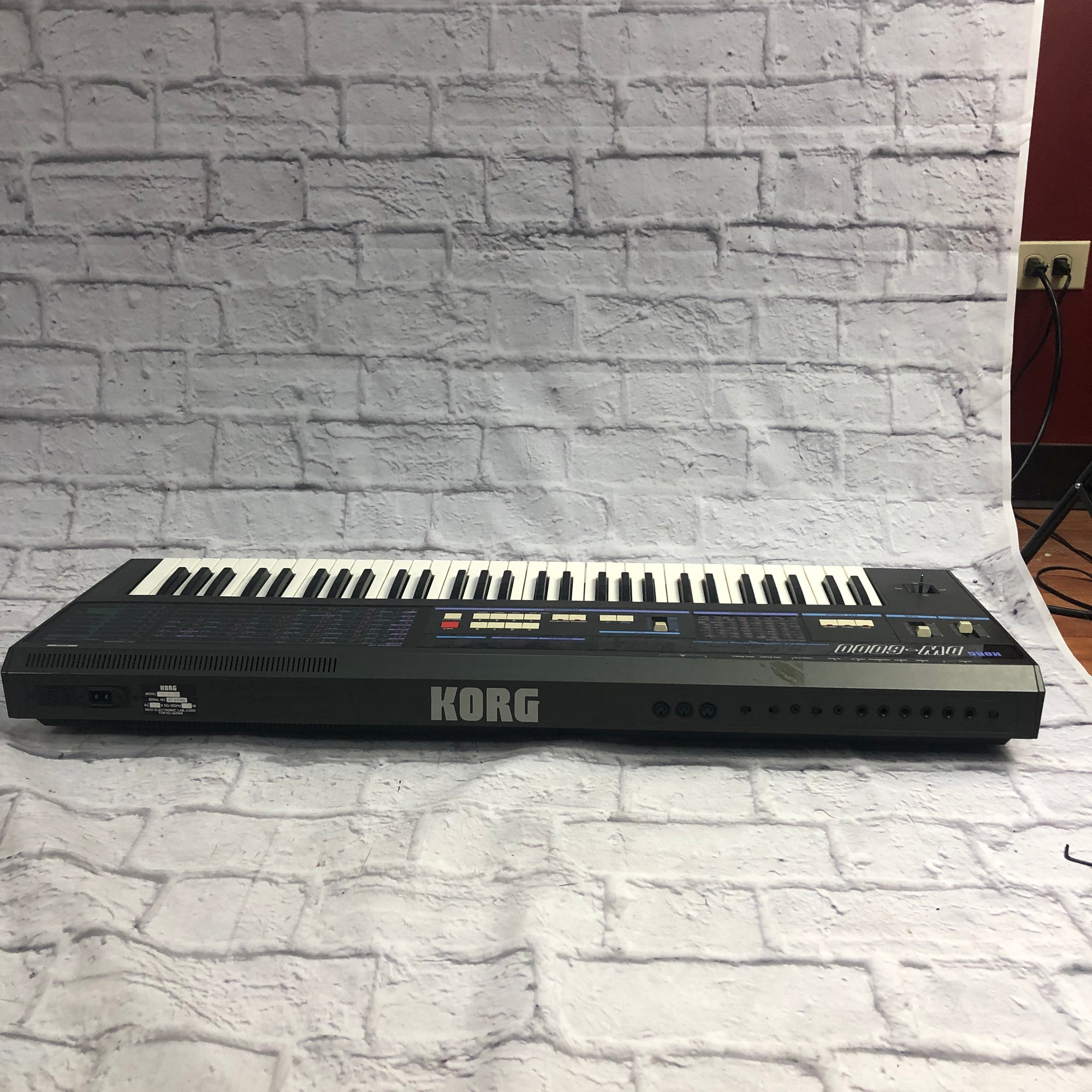 Korg DW6000 Synthesizer