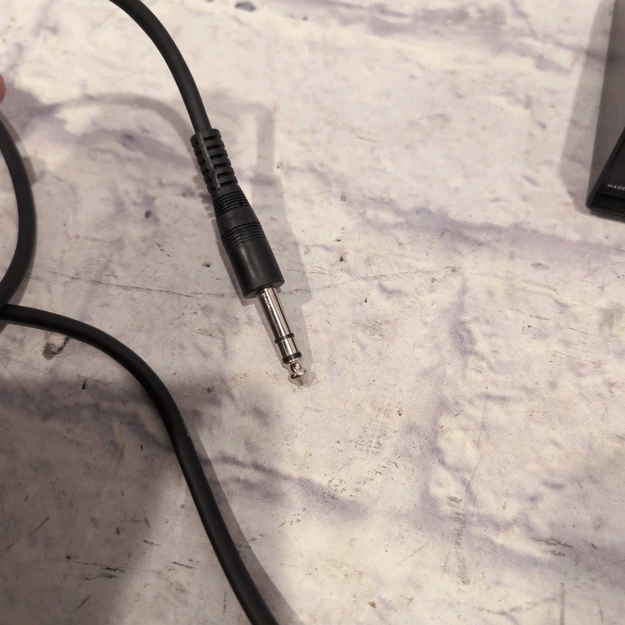 Livewire LWS22 Dual Latching Footswitch