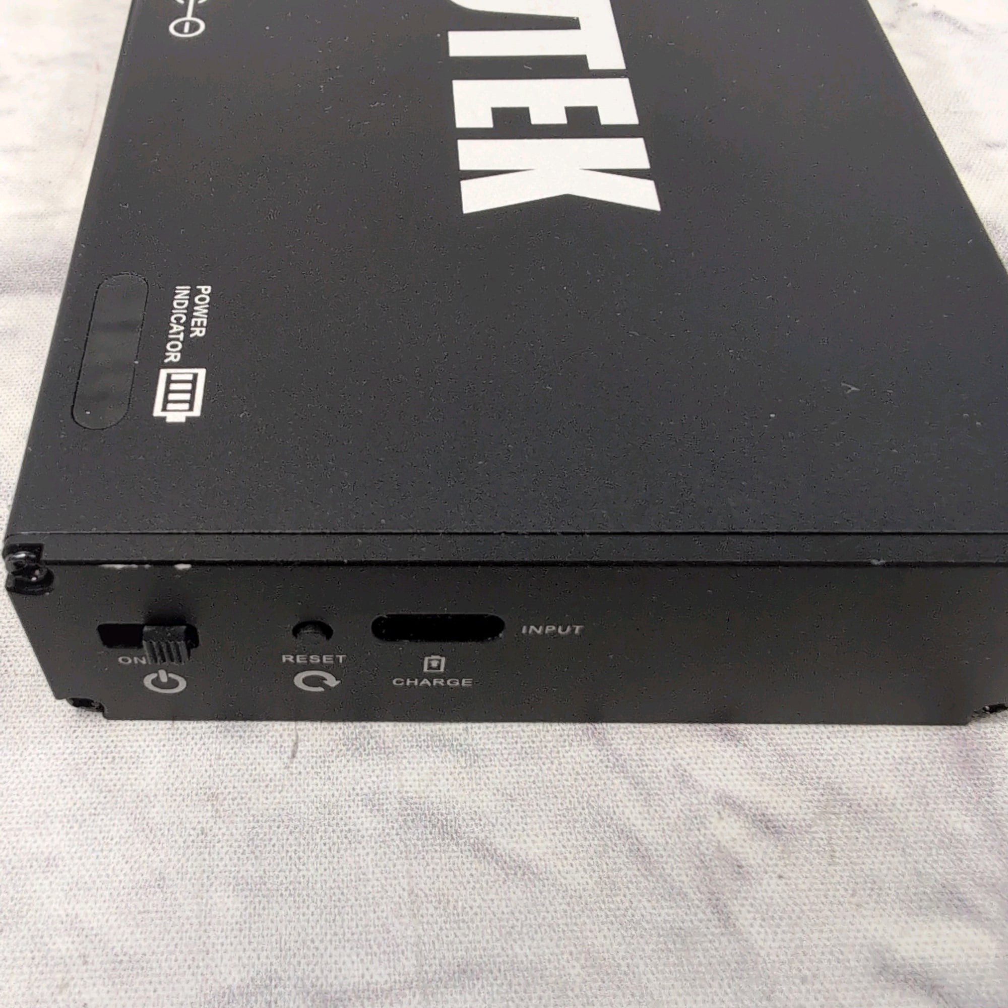Solutek PB05 Pedal Power Supply