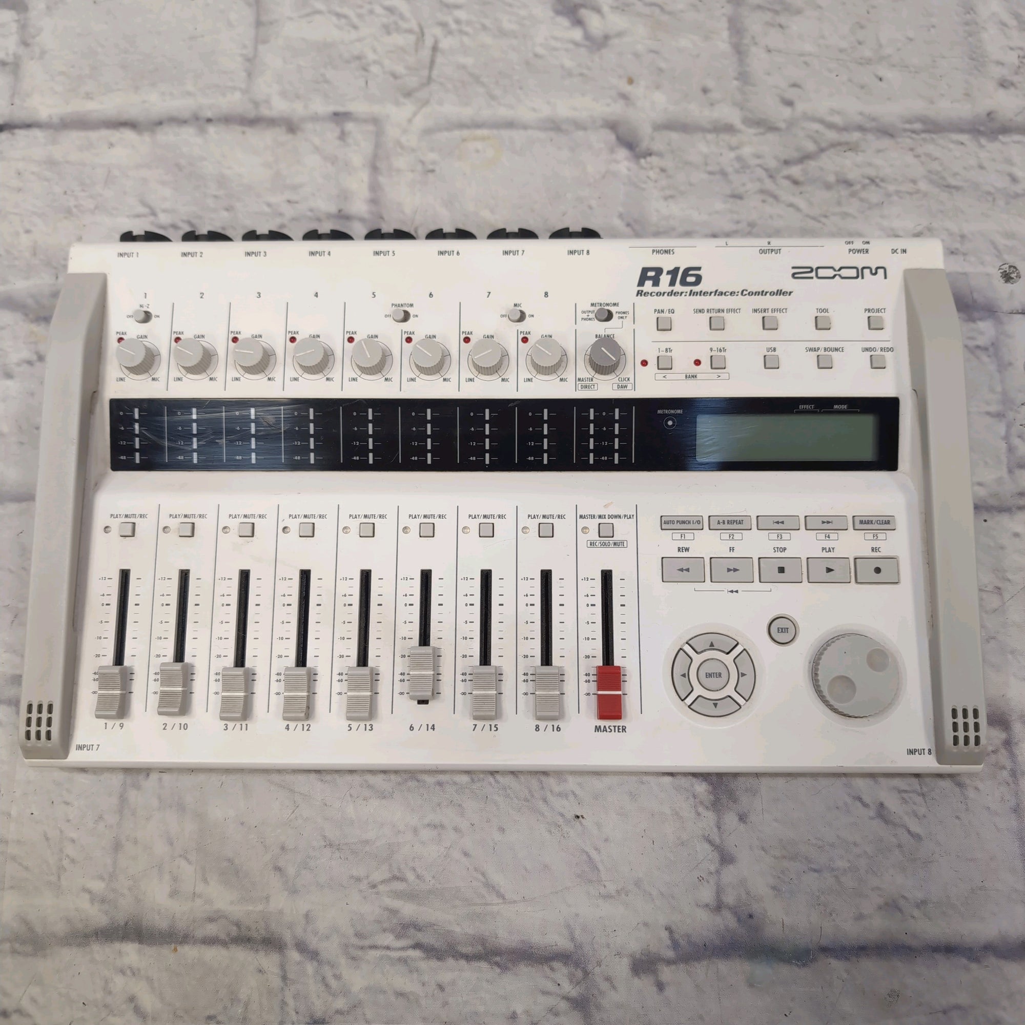 Zoom R16 Digital Recorder / USB Recording Interface - Evolution Music