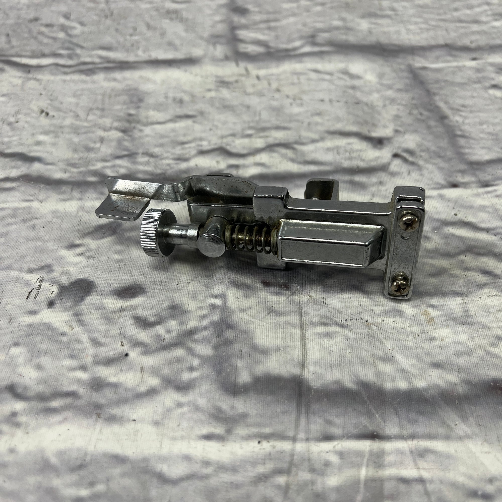 Unknown Snare Drum Throw Off