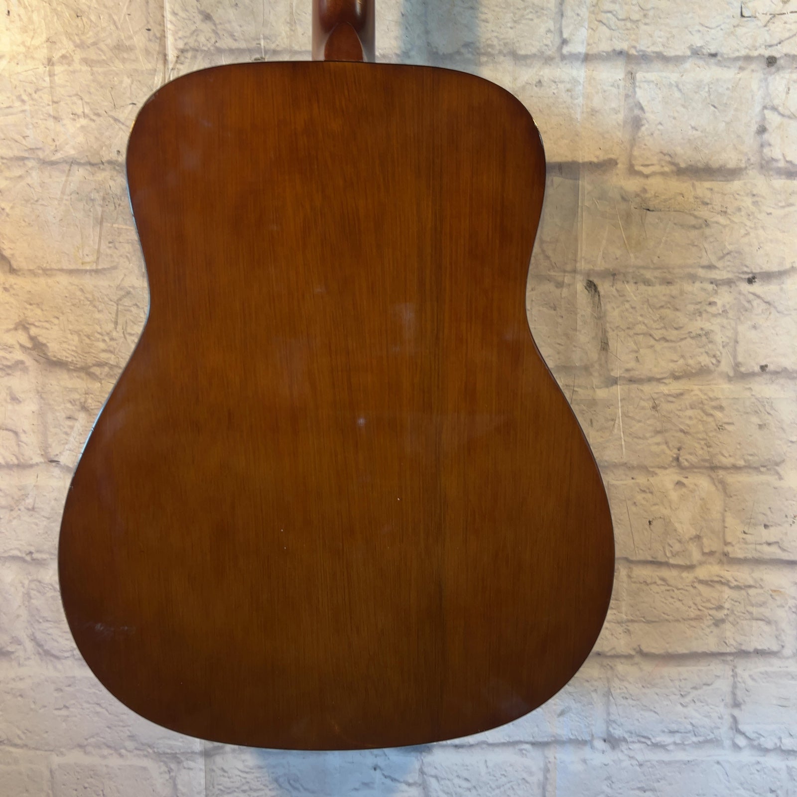Yamaha F335 Dreadnought Acoustic Guitar