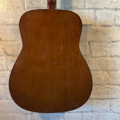 Yamaha F335 Dreadnought Acoustic Guitar