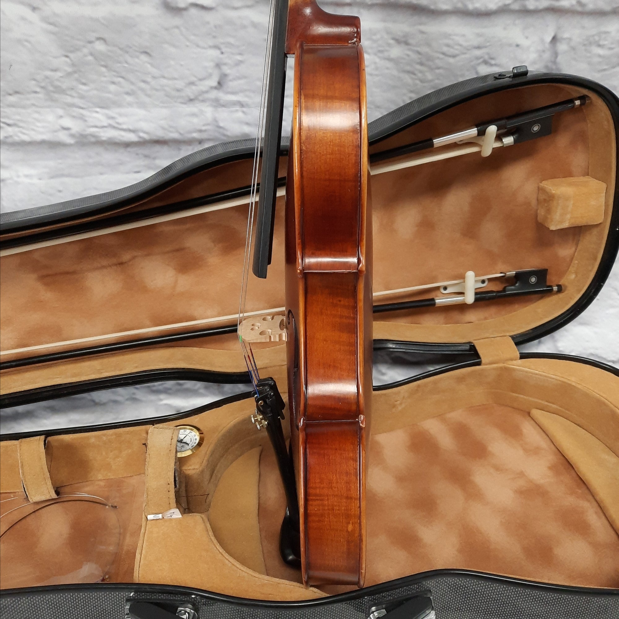 D. Baesel Red Brown 4/4 Violin with Hygrogometer Hard Case and Bow - SNMSK2018-11