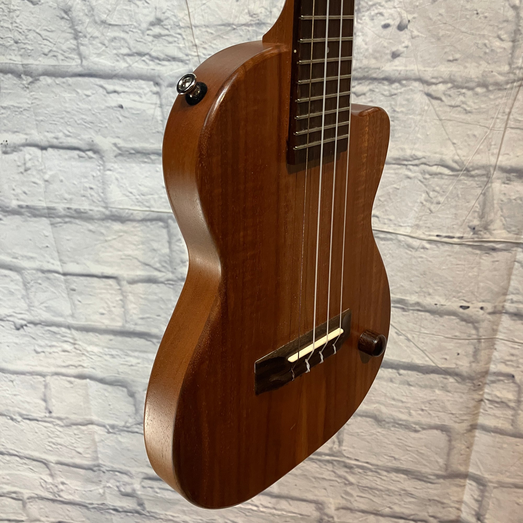 Ko'olau CE1 Electric Ukulele w/ case